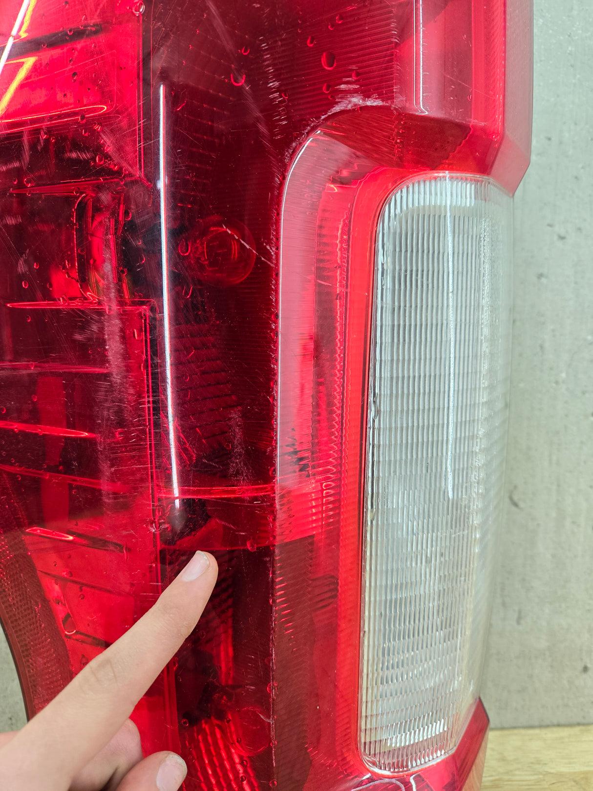 2017-2019 Ford Super Duty F250 F350 F450 F550 LH Driver Side Tail Light Halogen HC3B-13B505-AD