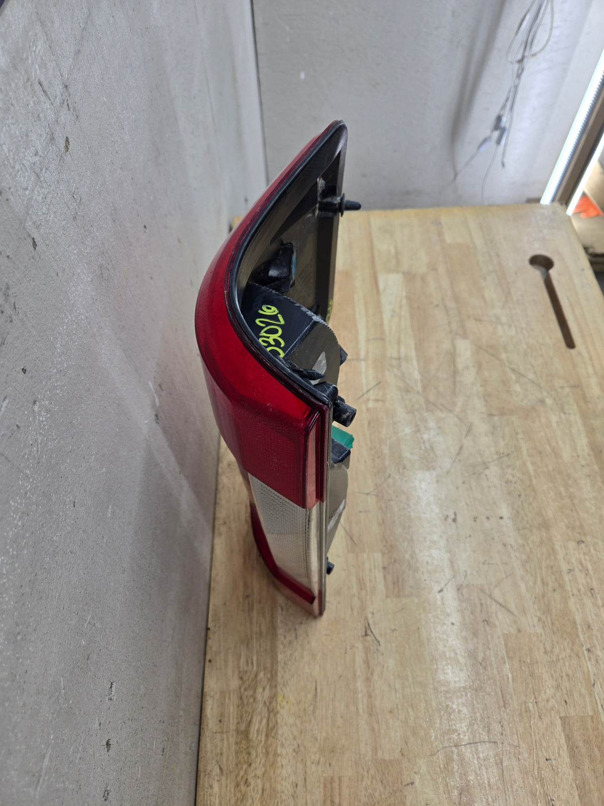 2017-2019 Ford Super Duty F250 F350 F450 F550 LH Driver Side Tail Light Halogen HC3B-13B505-AD