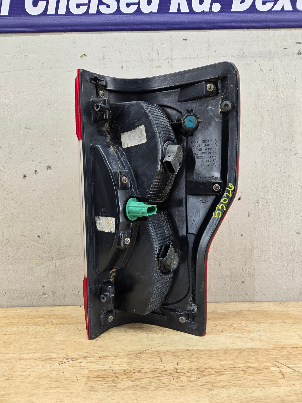 2017-2019 Ford Super Duty F250 F350 F450 F550 LH Driver Side Tail Light Halogen HC3B-13B505-AD