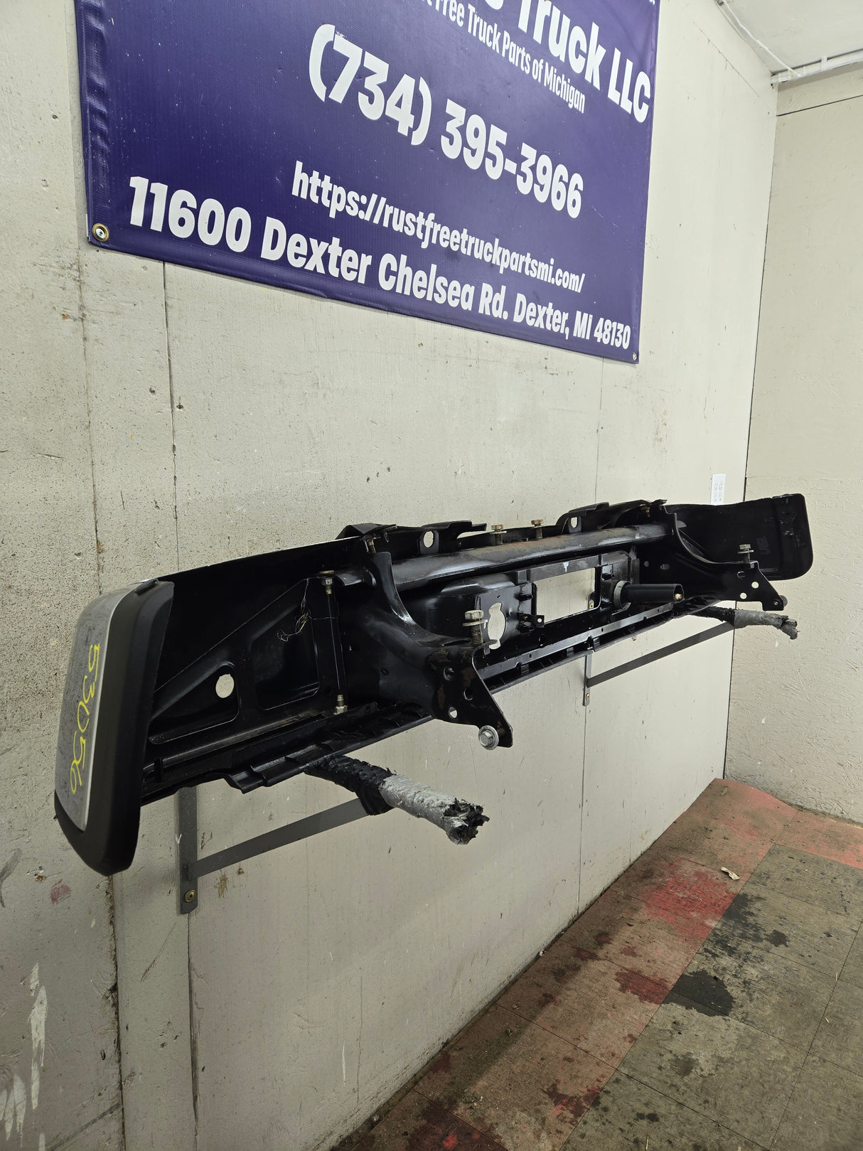 2011-2014 Chevrolet Silverado / GMC Sierra 1500 Rear Bumper