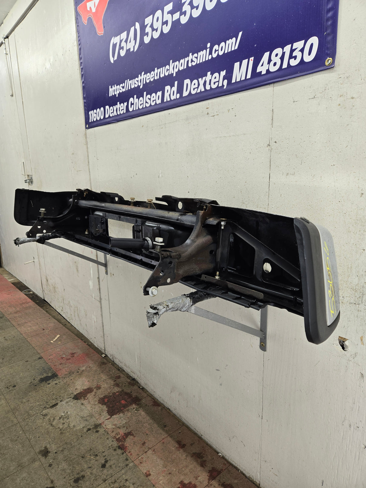 2011-2014 Chevrolet Silverado / GMC Sierra 1500 Rear Bumper