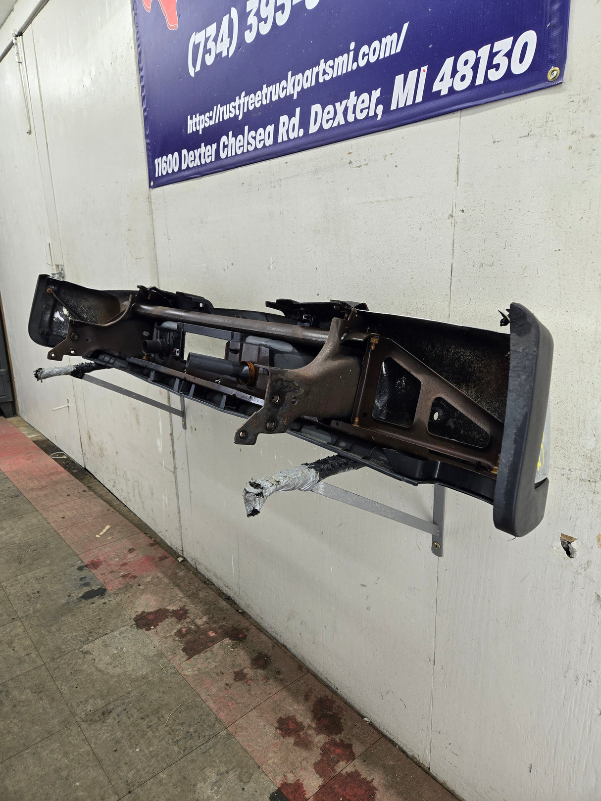 2011-2014 Chevrolet Silverado / GMC Sierra 2500 3500 HD Rear Bumper