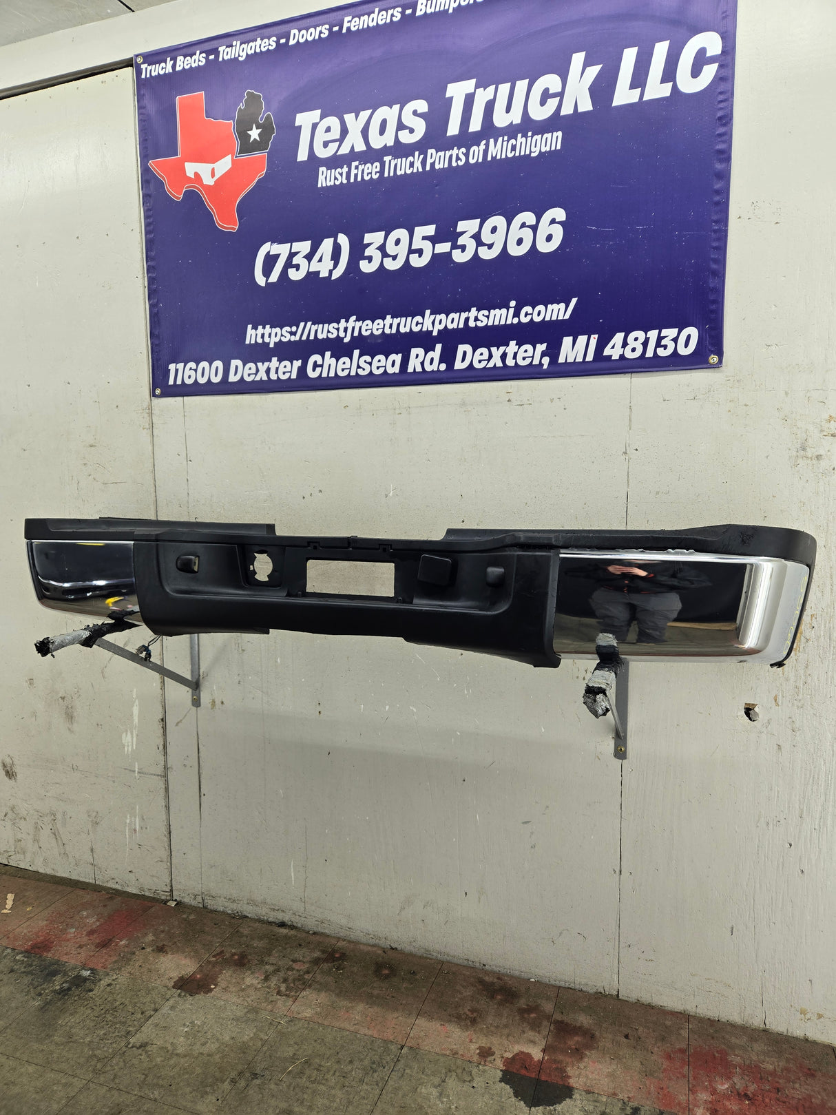 2011-2014 Chevrolet Silverado / GMC Sierra 2500 3500 HD Rear Bumper