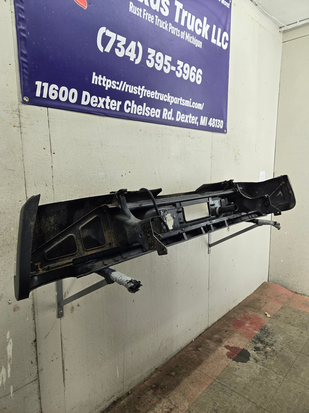 2011-2014 Chevrolet Silverado / GMC Sierra 2500 3500 HD Rear Bumper