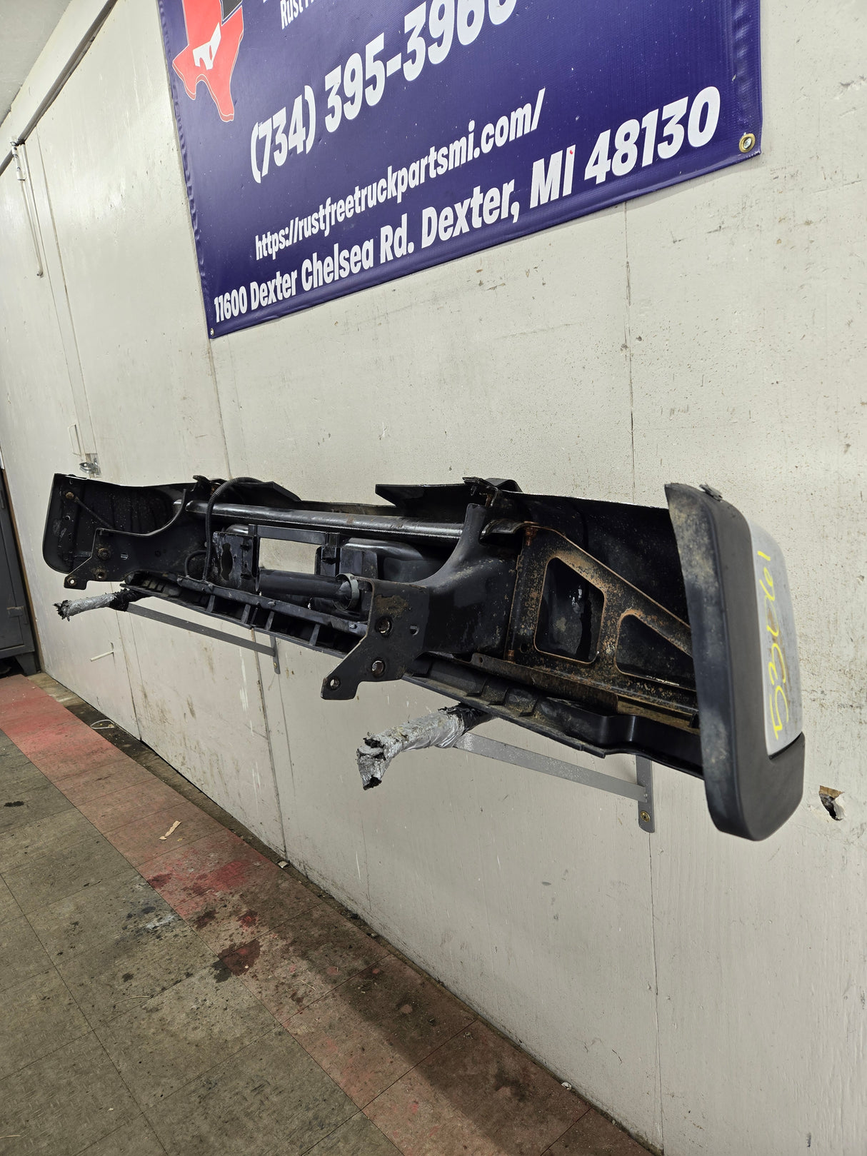 2011-2014 Chevrolet Silverado / GMC Sierra 2500 3500 HD Rear Bumper