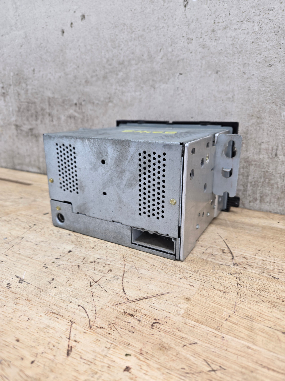 2005-2007 Ford Super Duty F250 F350 F450 F550 Factory Radio Head Unit AM/FM CD OEM 5C3T-18K810-AG