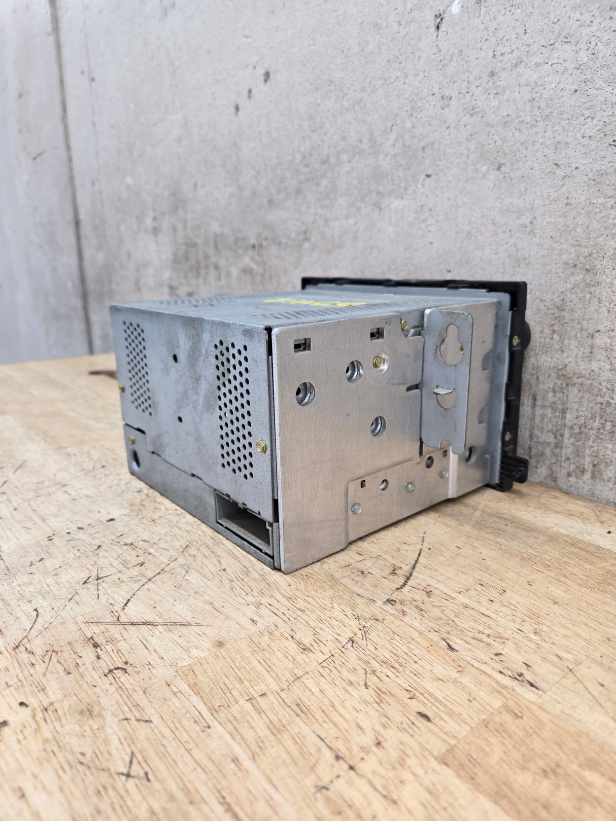 2005-2007 Ford Super Duty F250 F350 F450 F550 Factory Radio Head Unit AM/FM CD OEM 5C3T-18K810-AG