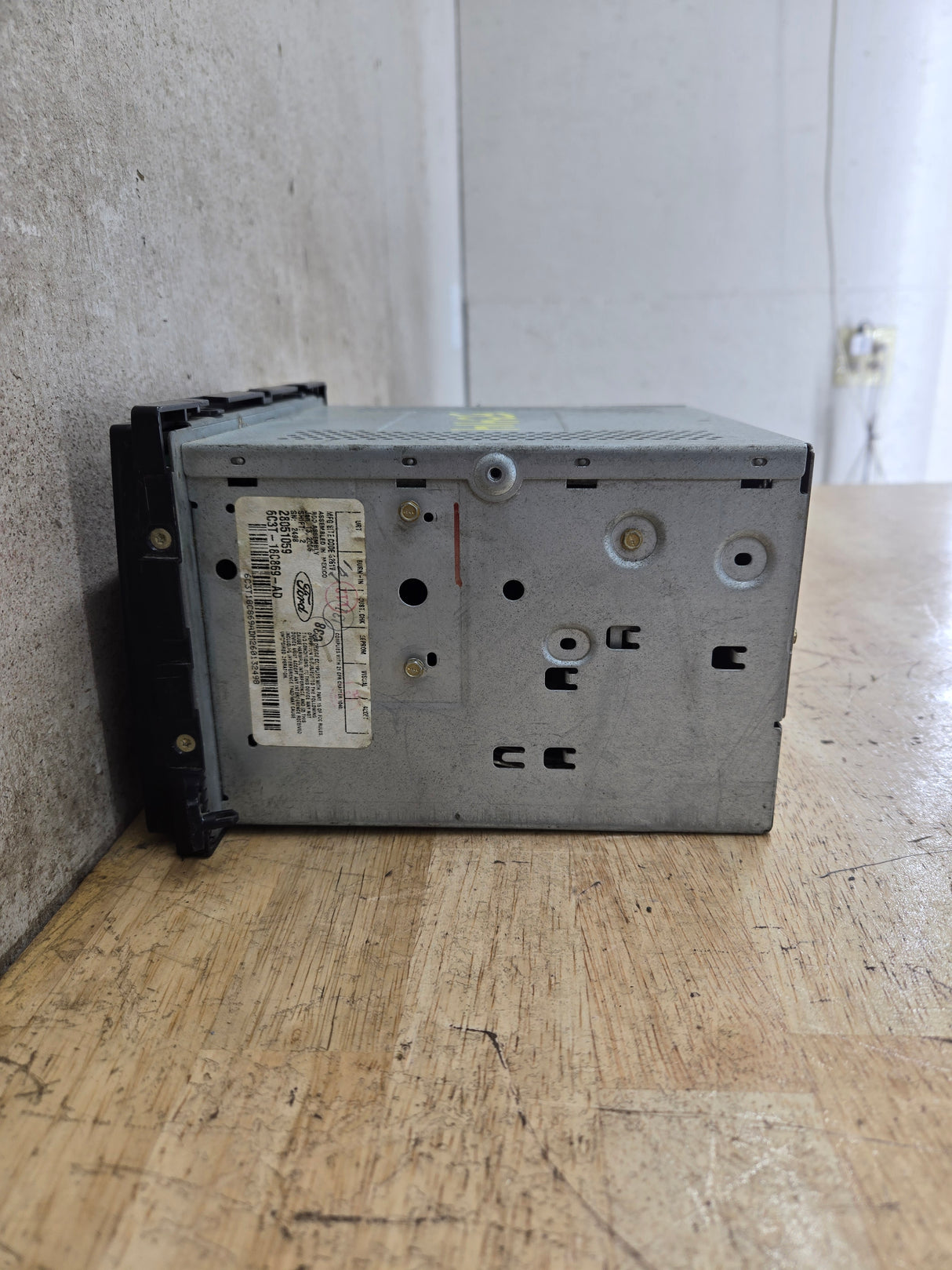 2005-2007 Ford Super Duty F250 F350 F450 F550 Factory Radio Head Unit AM/FM CD OEM 6C3T-18C869-AD