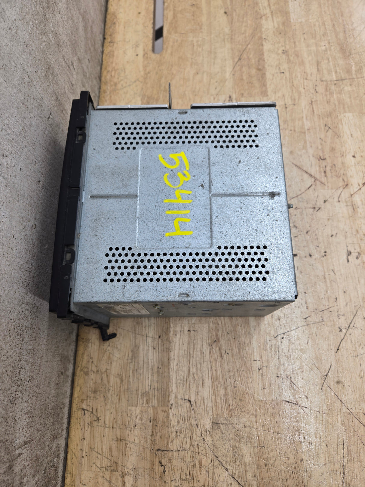 2005-2007 Ford Super Duty F250 F350 F450 F550 Factory Radio Head Unit AM/FM CD OEM 6C3T-18C869-AD