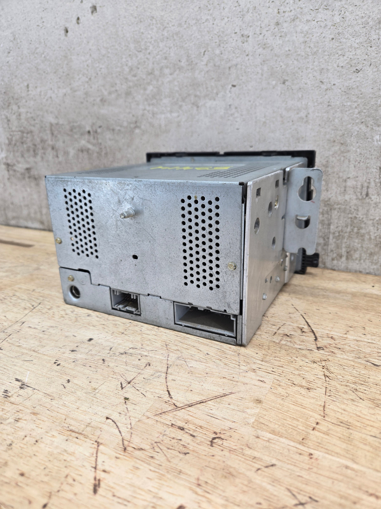 2005-2007 Ford Super Duty F250 F350 F450 F550 Factory Radio Head Unit AM/FM CD OEM 6C3T-18C869-AD