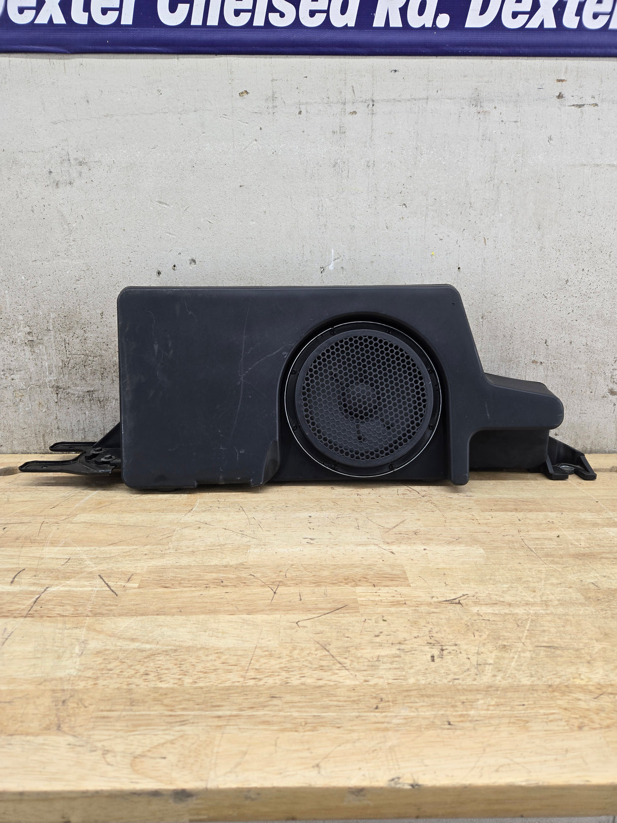 2008-2010 Ford Super Duty F250 F350 Rear Speaker/Subwoofer WITH AMP 9C3T-18C804-AA3GAX OEM