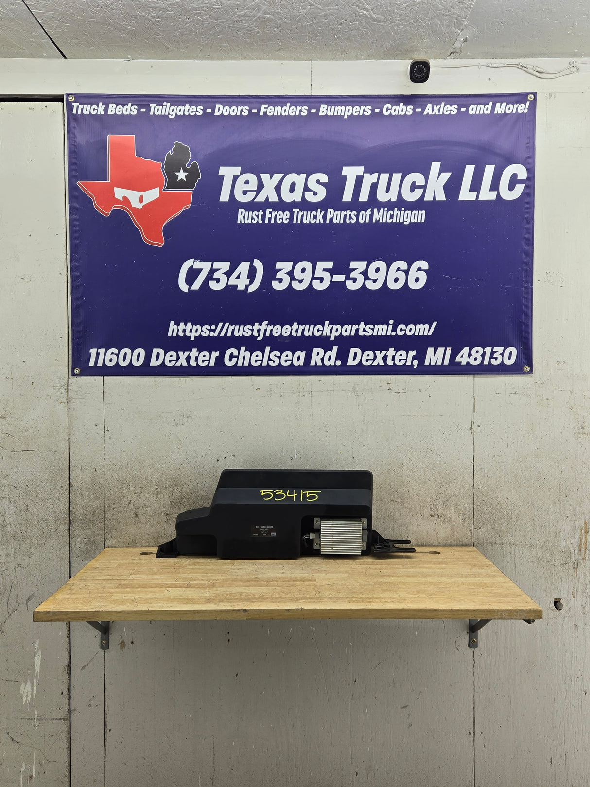 2008-2010 Ford Super Duty F250 F350 Rear Speaker/Subwoofer WITH AMP 9C3T-18C804-AA3GAX OEM