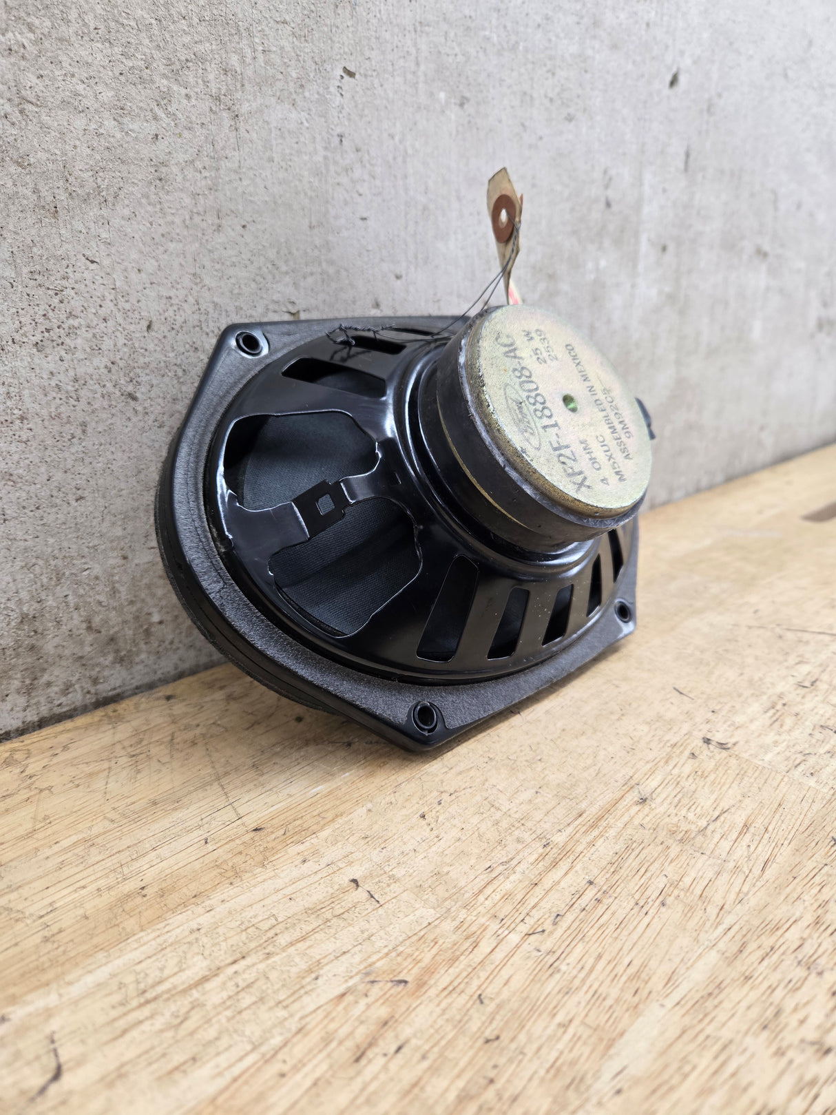 1999-2007 Ford Super Duty F150 F250 F350 F450 F550 Door Speaker XF2F-18808-AC