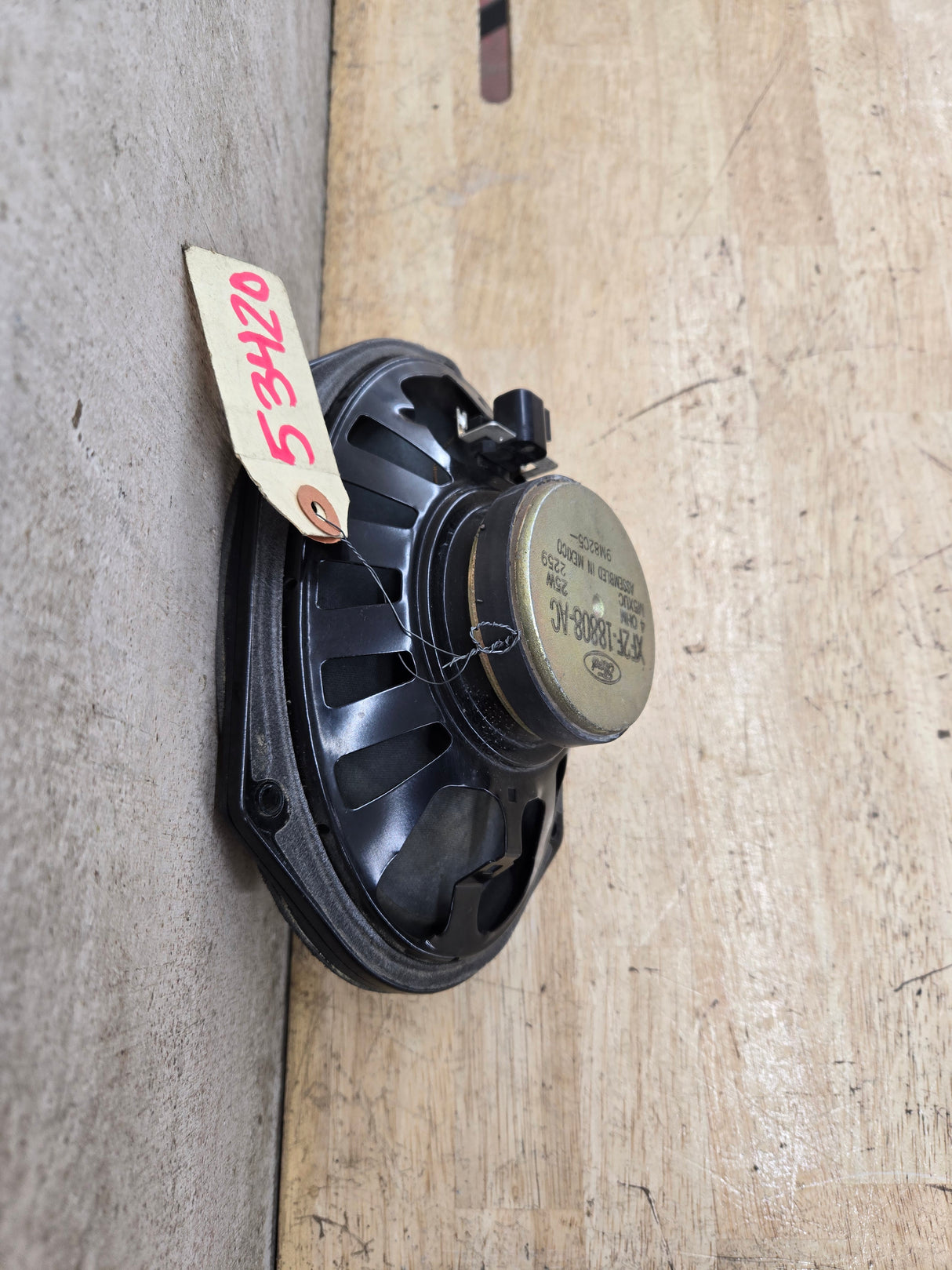 1999-2007 Ford Super Duty F150 F250 F350 F450 F550 Door Speaker XF2F-18808-AC