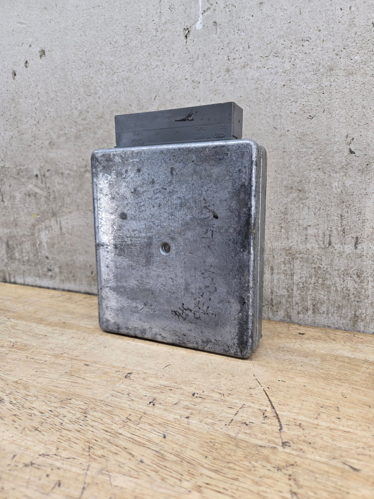 2002 Ford F250 F350 F450 F550 6.8L Triton PCM YEU2 / 2C4A-12A650-YC