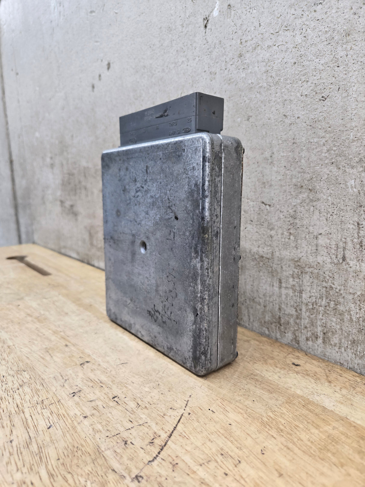 2002 Ford F250 F350 F450 F550 6.8L Triton PCM YEU2 / 2C4A-12A650-YC