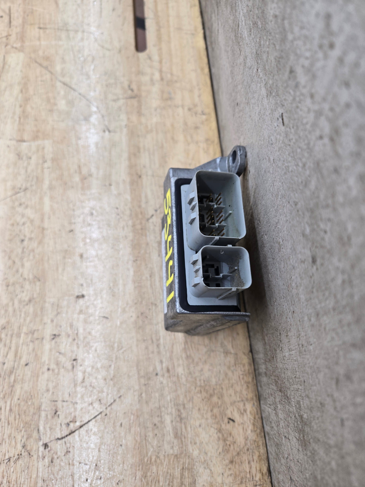 2005-2007 Ford Electronic Crash Sensor Control Module OEM p131-NA / 5C3A-14B321-BB