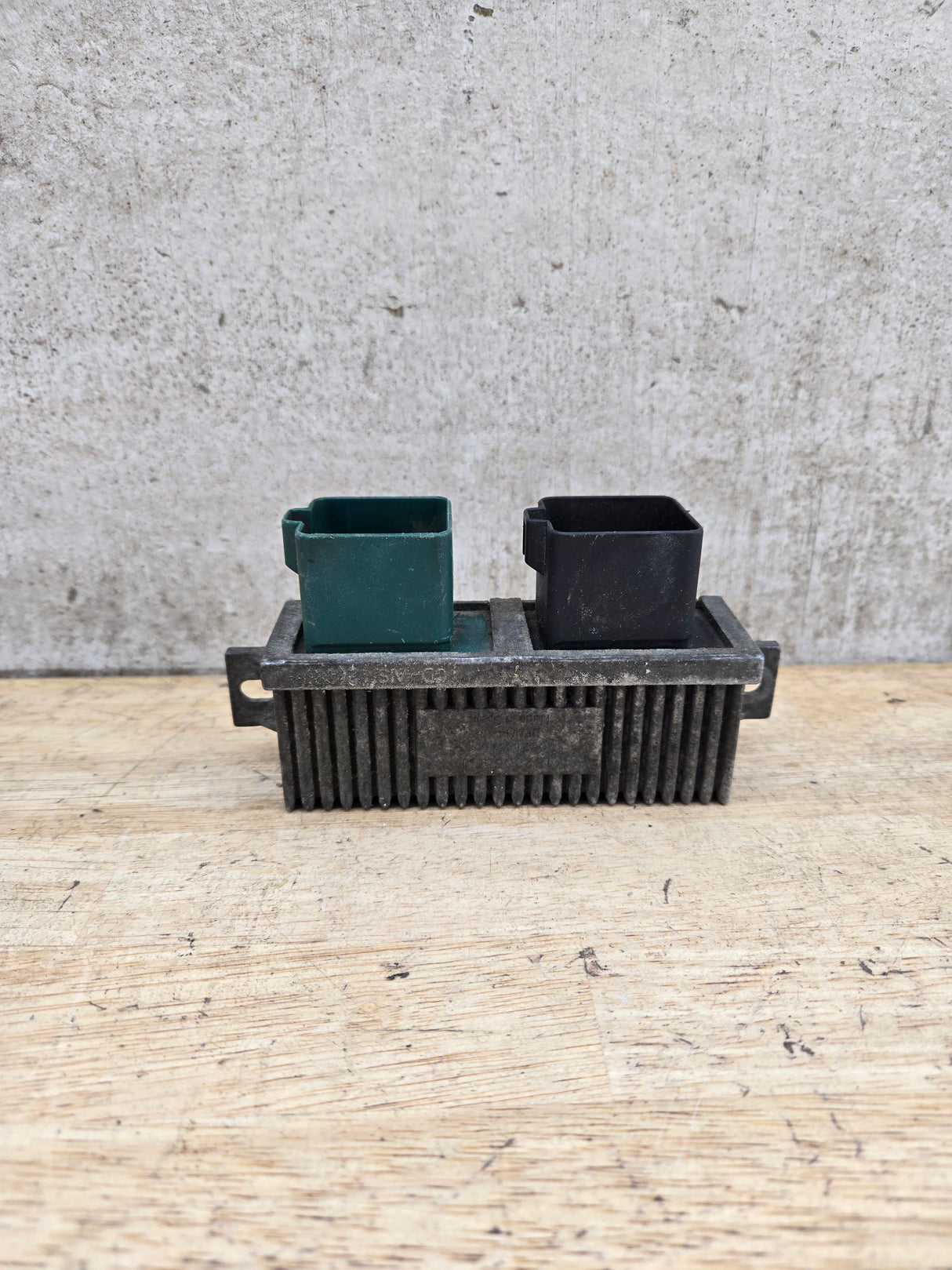 2000-2010 OEM Motocraft Diesel Glow Plug Module Relay Switch for 7.3L 6.0L 6.4L Powerstroke