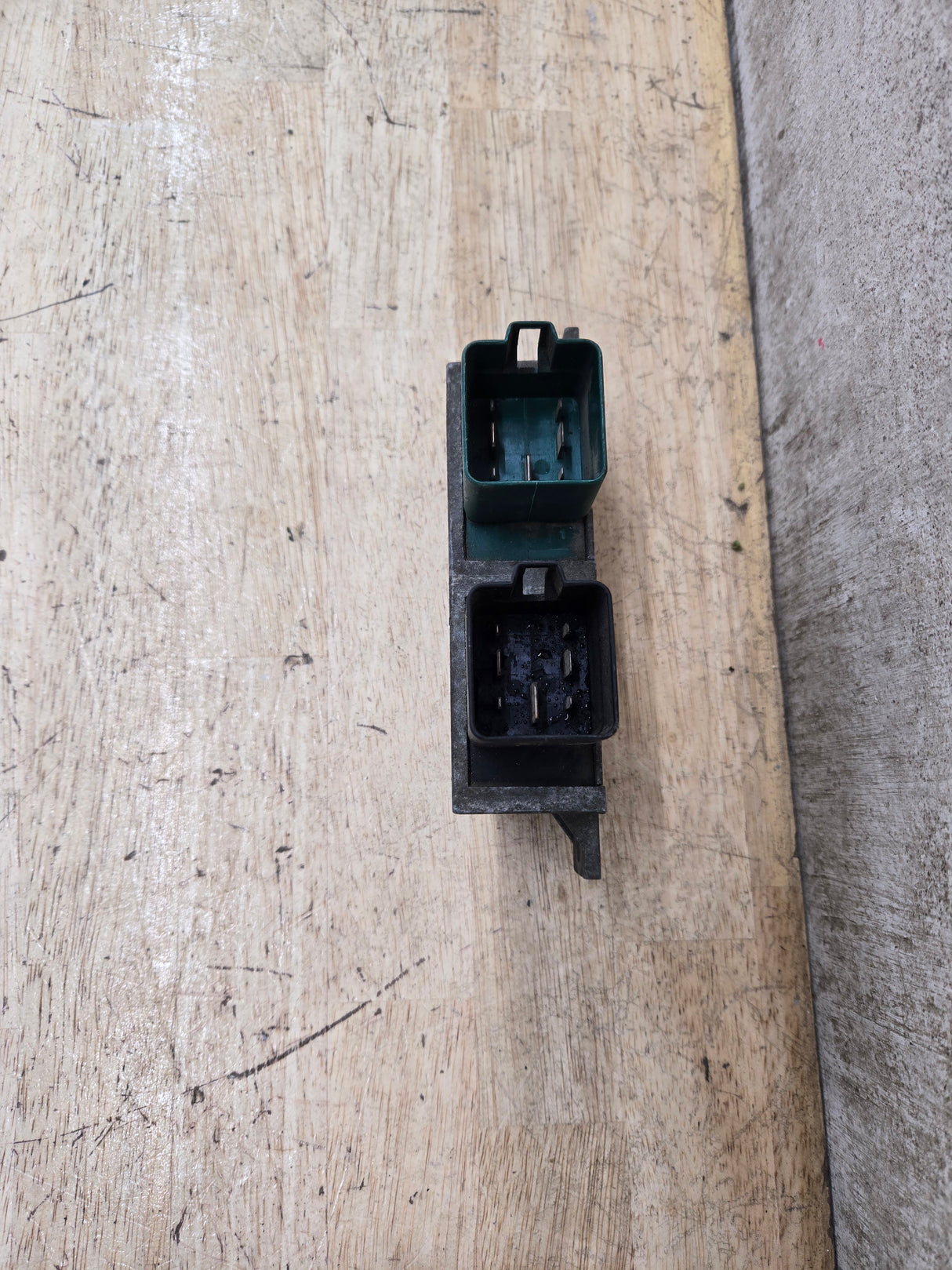 2000-2010 OEM Motocraft Diesel Glow Plug Module Relay Switch for 7.3L 6.0L 6.4L Powerstroke