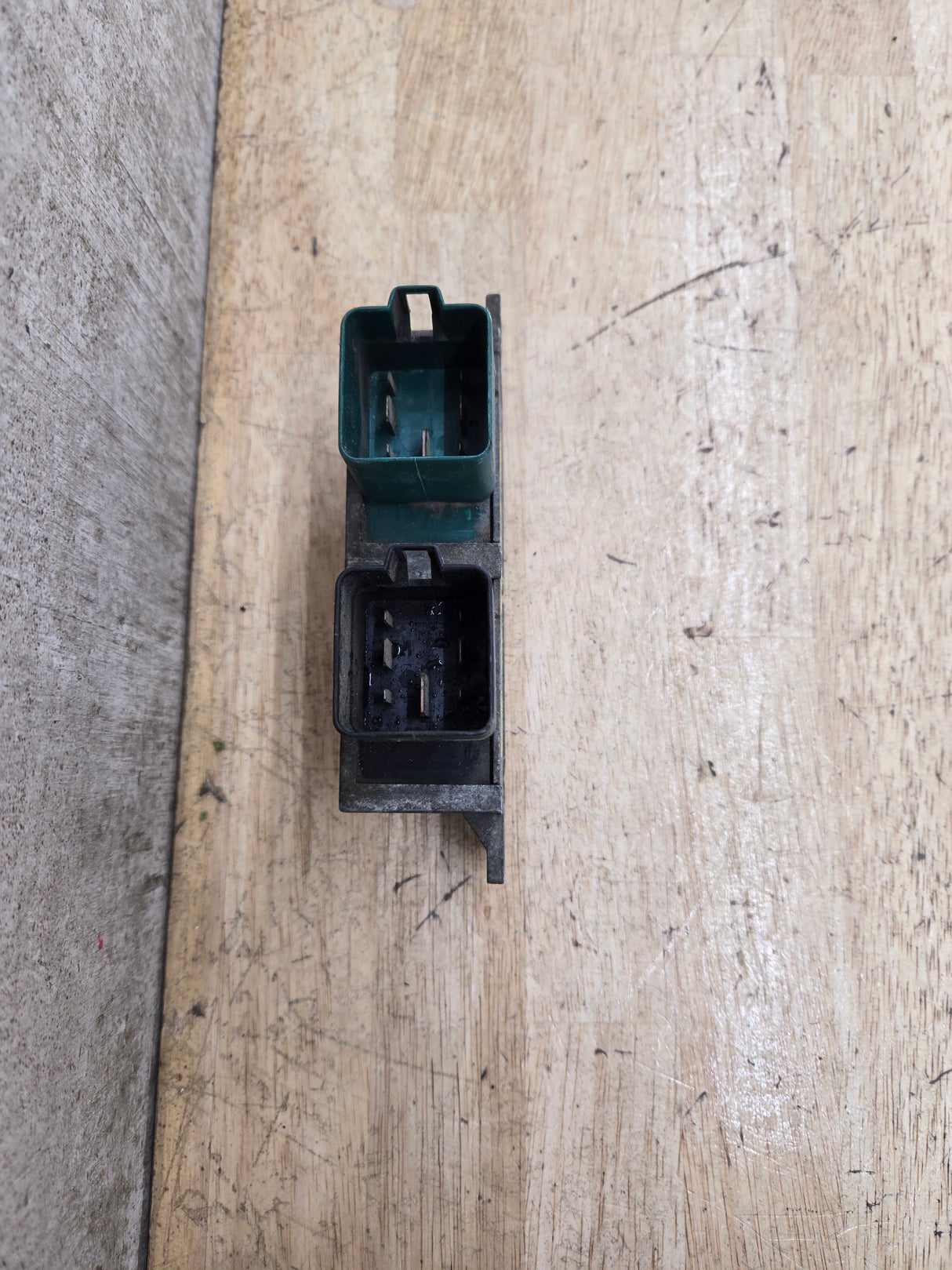 2000-2010 OEM Motocraft Diesel Glow Plug Module Relay Switch for 7.3L 6.0L 6.4L Powerstroke