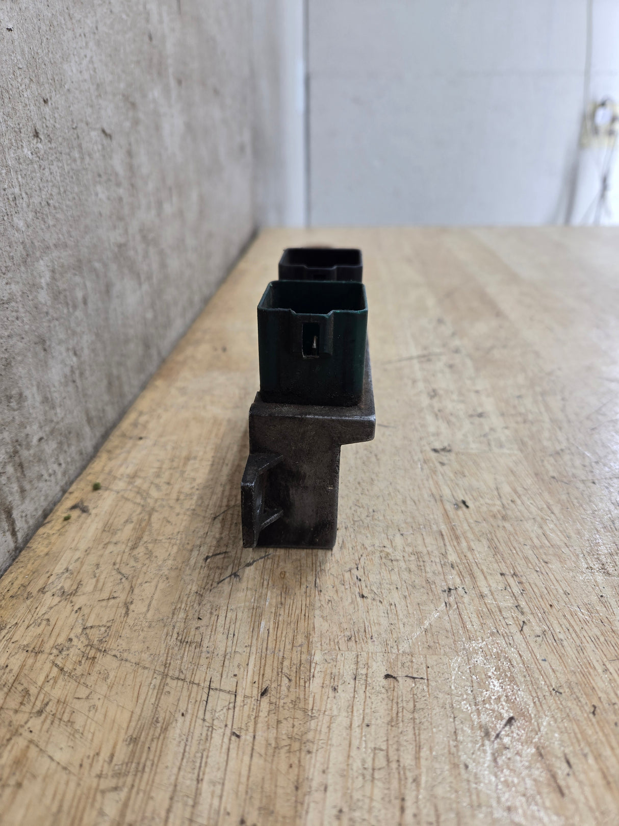 2000-2010 OEM Motocraft Diesel Glow Plug Module Relay Switch for 7.3L 6.0L 6.4L Powerstroke