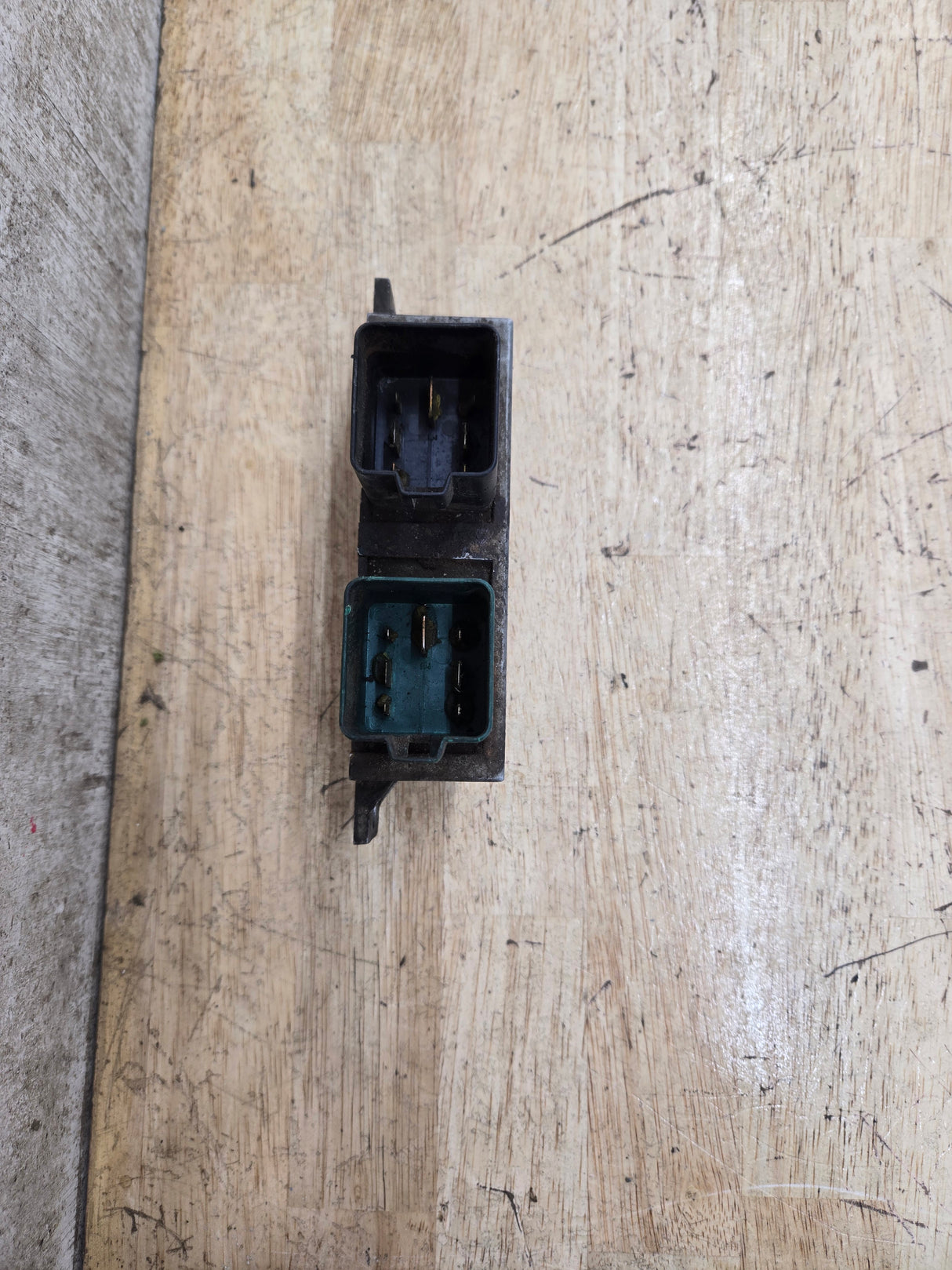 2000-2010 OEM Motocraft Diesel Glow Plug Module Relay Switch for 7.3L 6.0L 6.4L Powerstroke