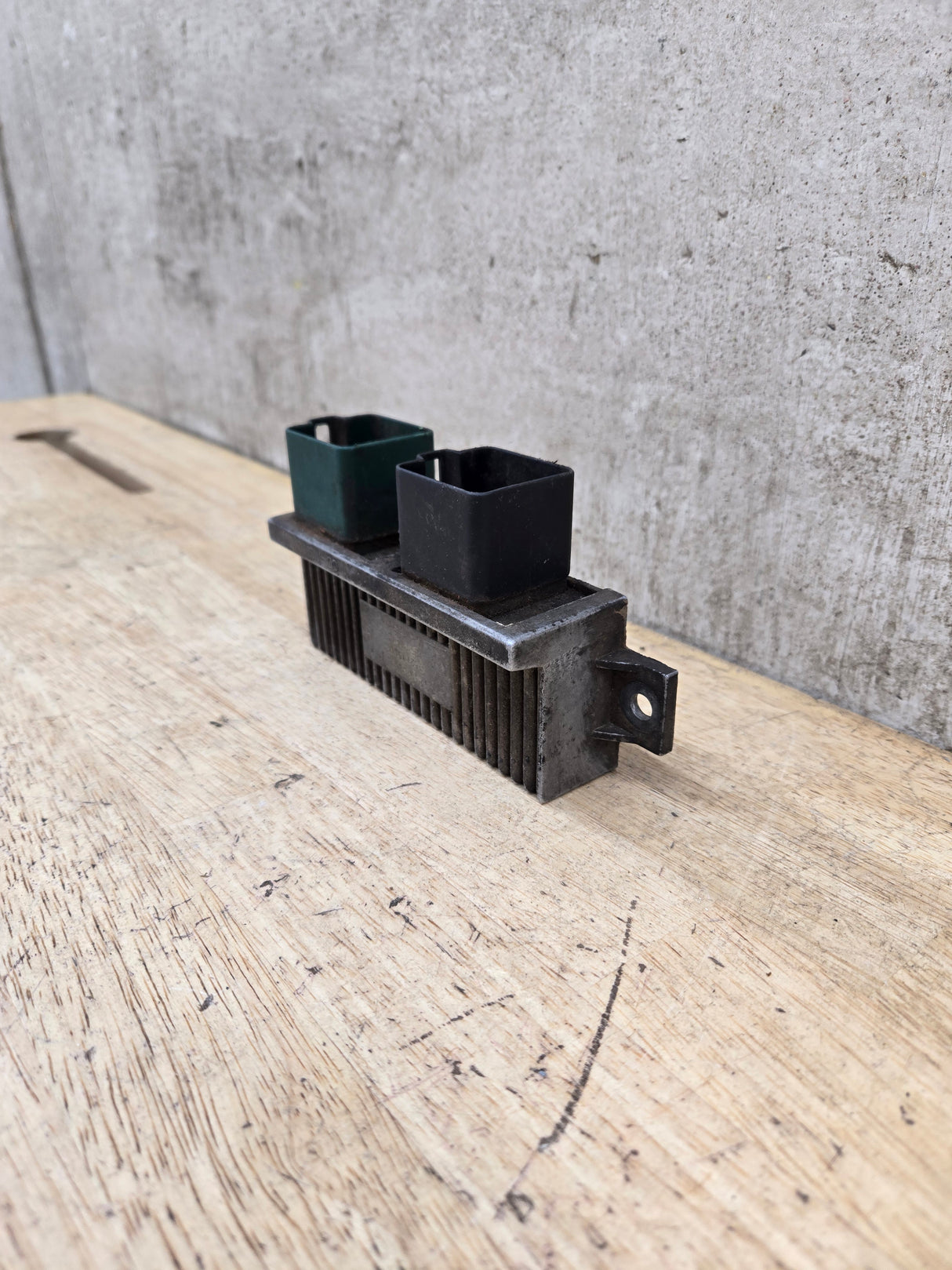 2000-2010 OEM Motocraft Diesel Glow Plug Module Relay Switch for 7.3L 6.0L 6.4L Powerstroke