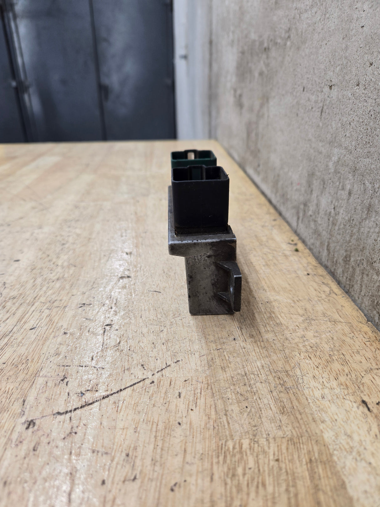 2000-2010 OEM Motocraft Diesel Glow Plug Module Relay Switch for 7.3L 6.0L 6.4L Powerstroke