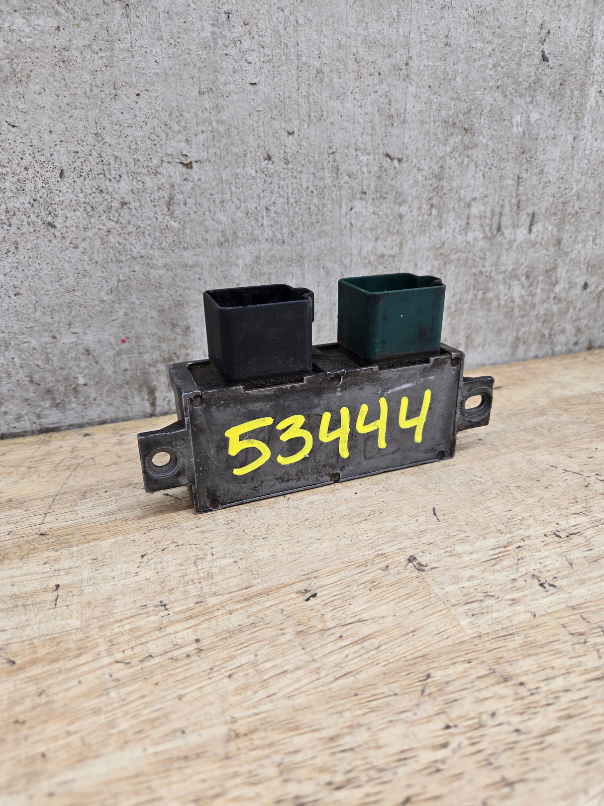 2000-2010 OEM Motocraft Diesel Glow Plug Module Relay Switch for 7.3L 6.0L 6.4L Powerstroke