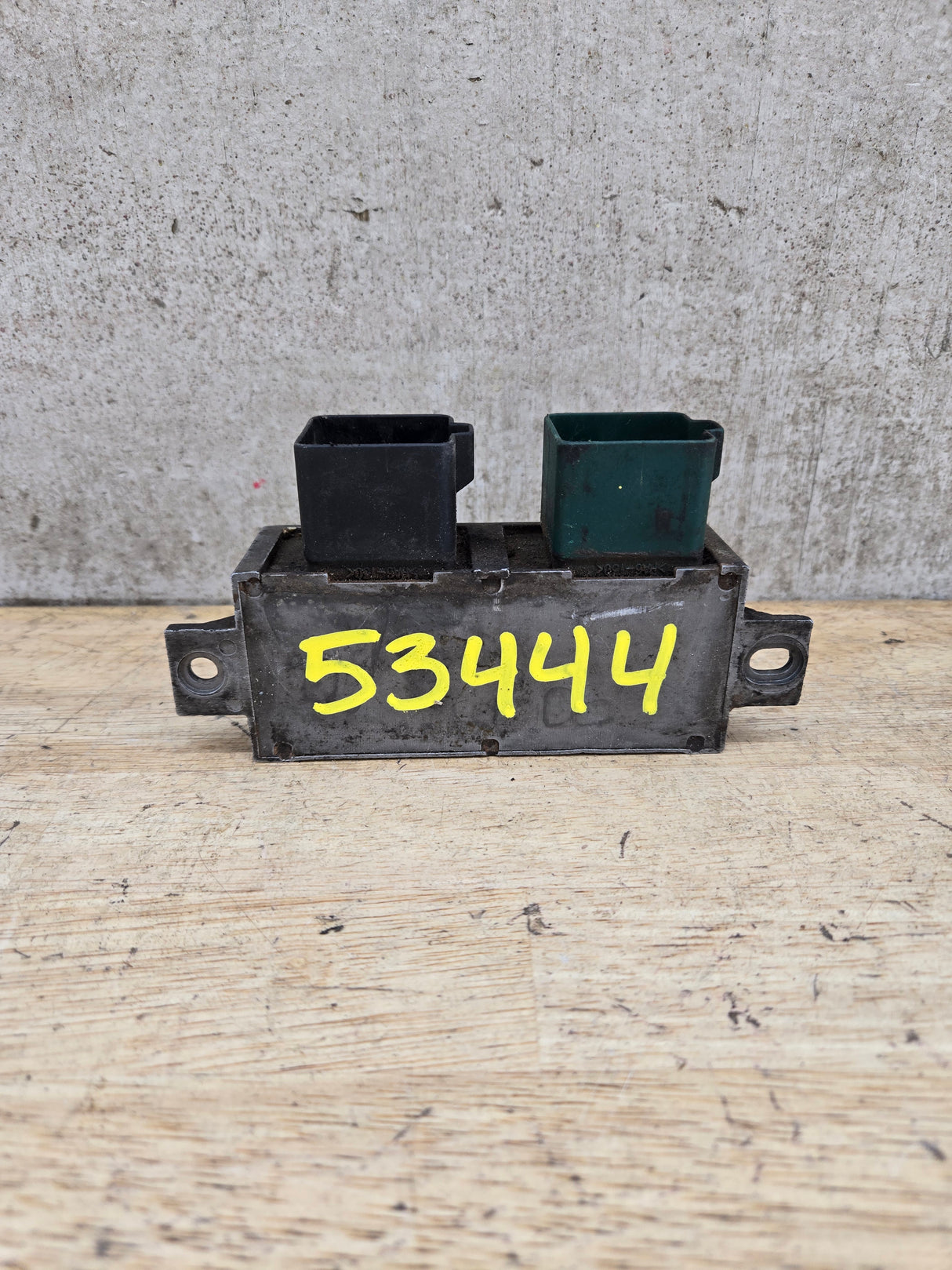 2000-2010 OEM Motocraft Diesel Glow Plug Module Relay Switch for 7.3L 6.0L 6.4L Powerstroke