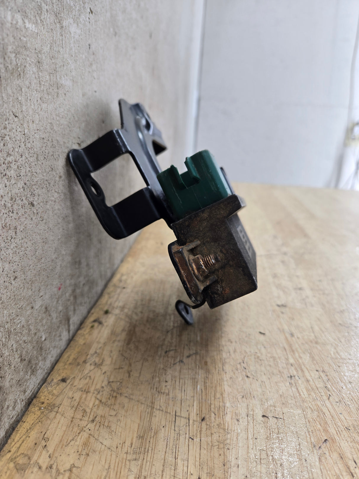 2000-2010 OEM Motocraft Diesel Glow Plug Module Relay Switch for 7.3L 6.0L 6.4L Powerstroke