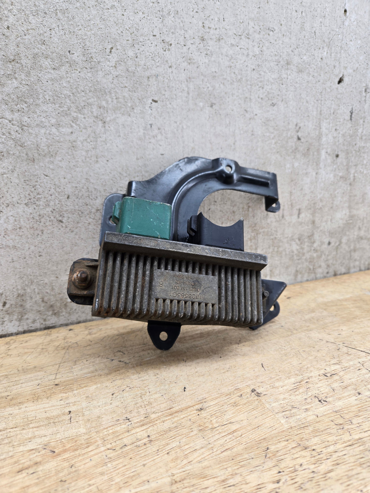 2000-2010 OEM Motocraft Diesel Glow Plug Module Relay Switch for 7.3L 6.0L 6.4L Powerstroke