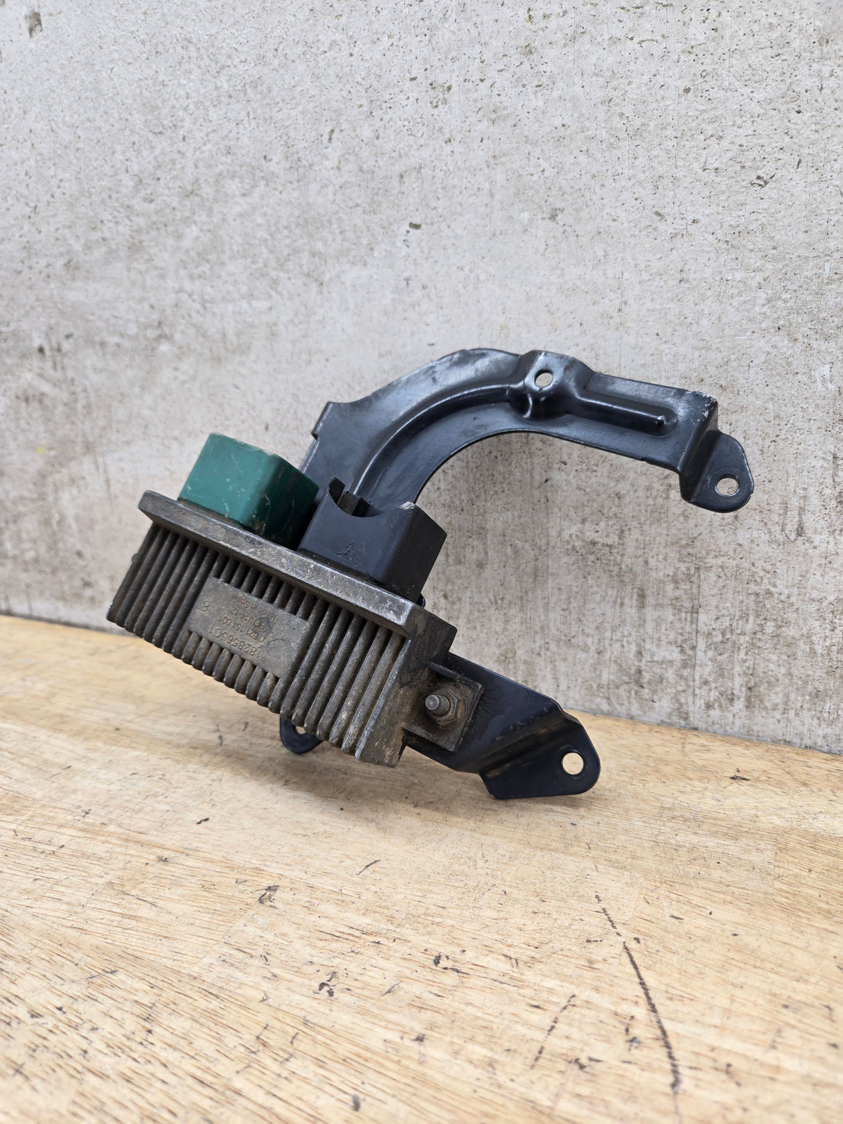 2000-2010 OEM Motocraft Diesel Glow Plug Module Relay Switch for 7.3L 6.0L 6.4L Powerstroke