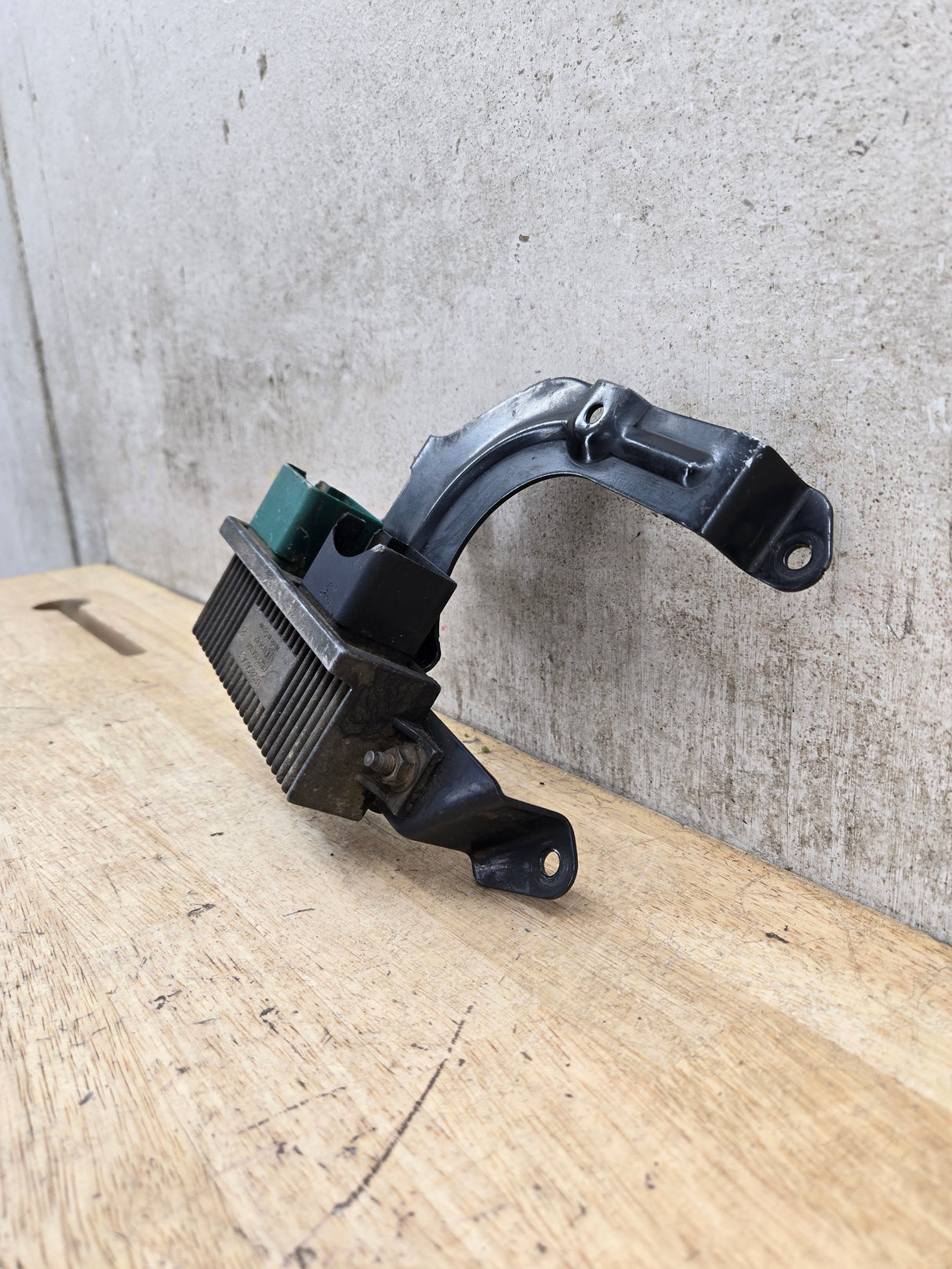 2000-2010 OEM Motocraft Diesel Glow Plug Module Relay Switch for 7.3L 6.0L 6.4L Powerstroke