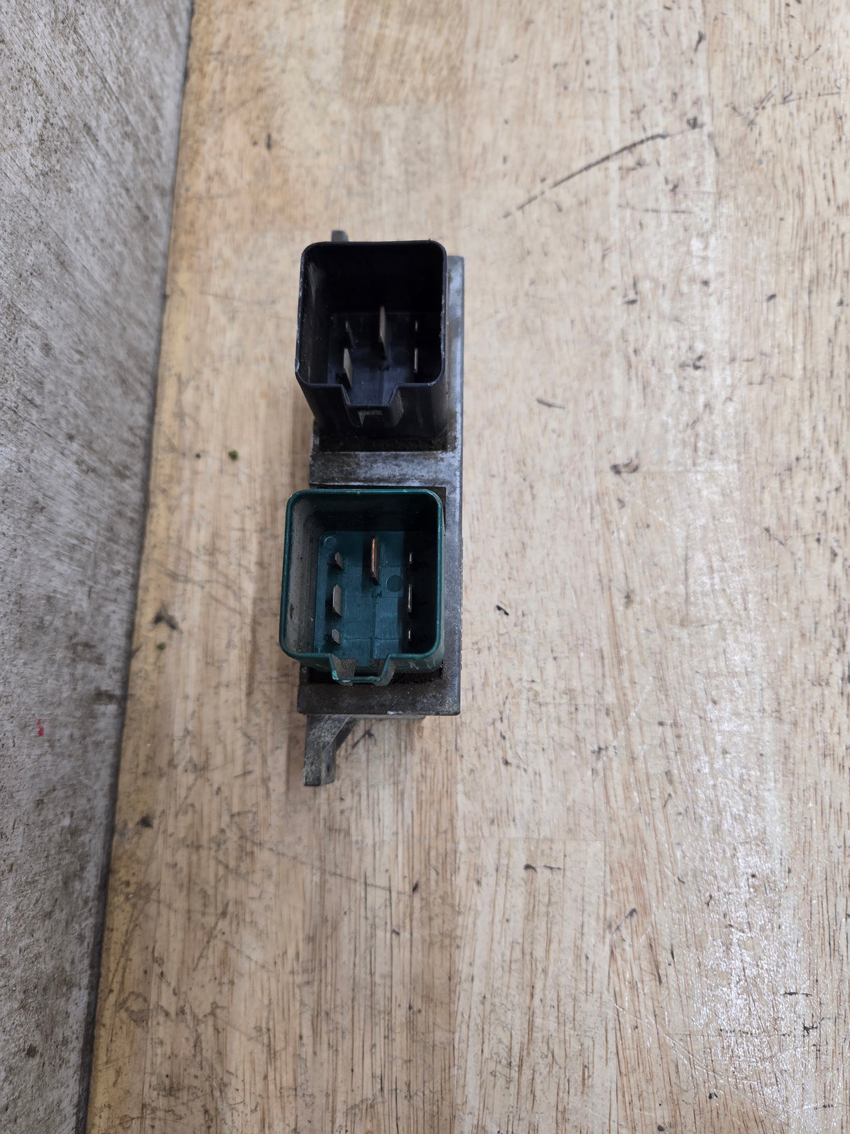 2000-2010 OEM Motocraft Diesel Glow Plug Module Relay Switch for 7.3L 6.0L 6.4L Powerstroke