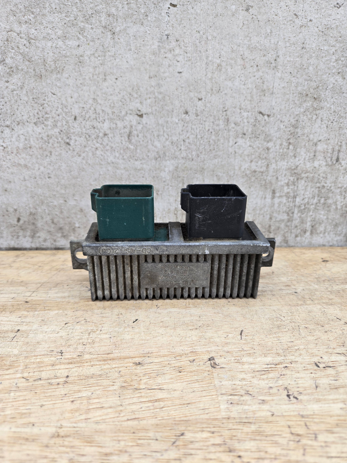 2000-2010 OEM Motocraft Diesel Glow Plug Module Relay Switch for 7.3L 6.0L 6.4L Powerstroke