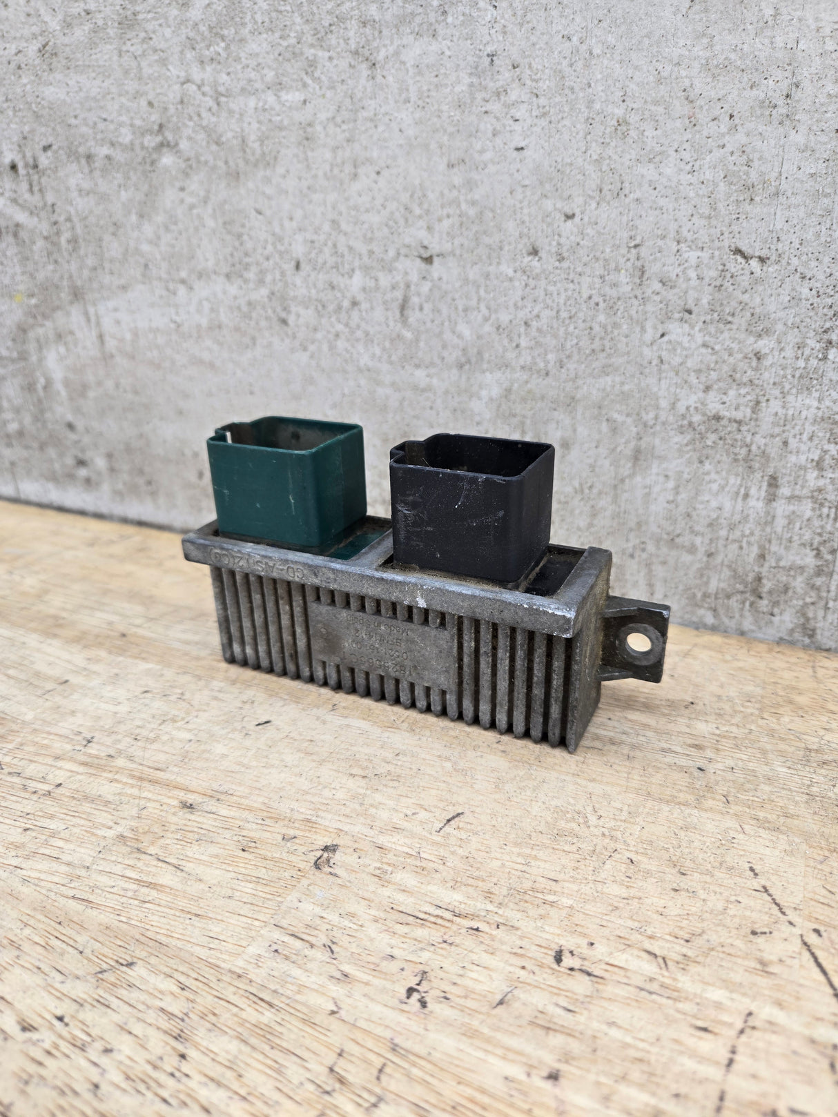 2000-2010 OEM Motocraft Diesel Glow Plug Module Relay Switch for 7.3L 6.0L 6.4L Powerstroke