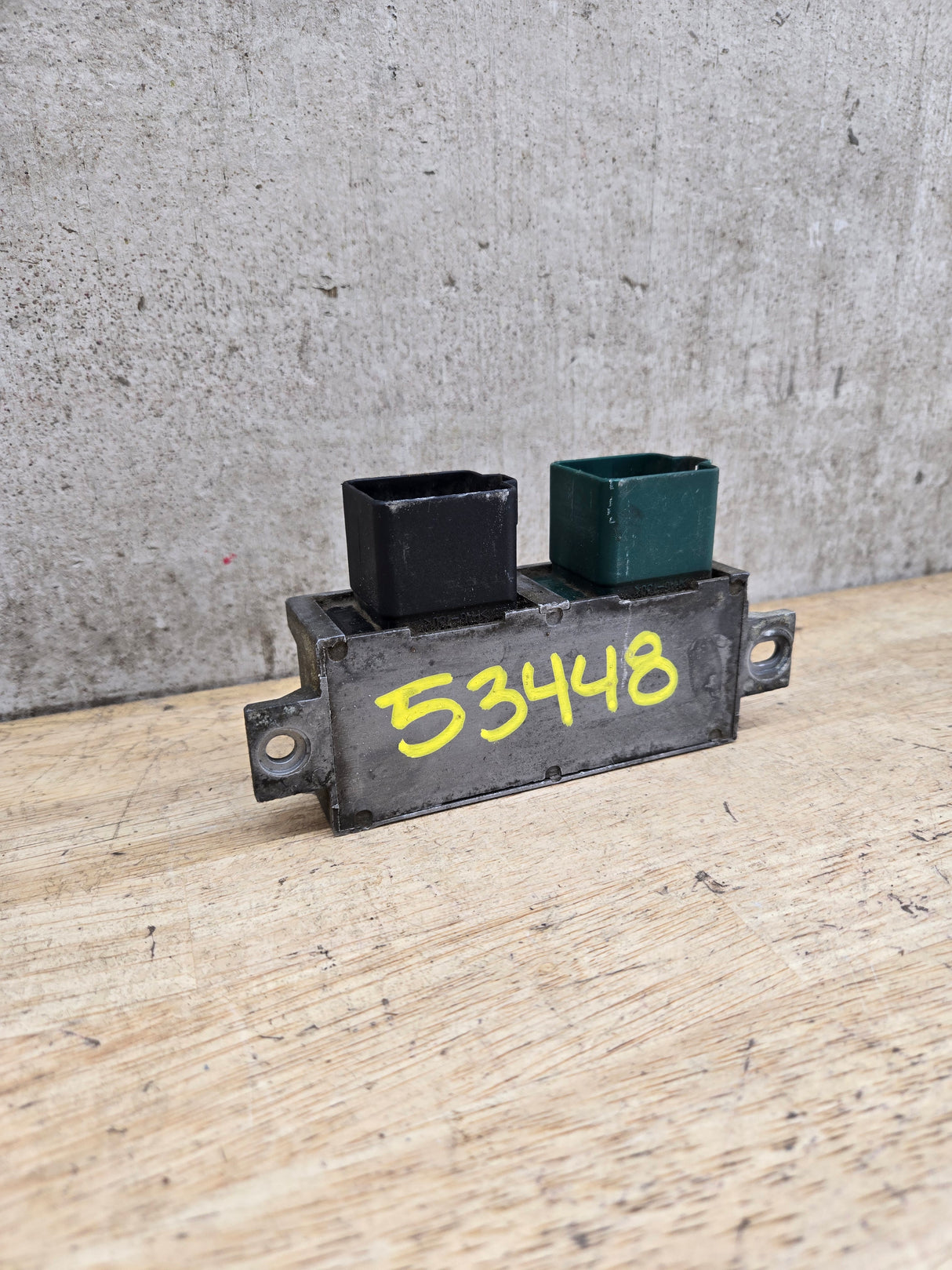 2000-2010 OEM Motocraft Diesel Glow Plug Module Relay Switch for 7.3L 6.0L 6.4L Powerstroke