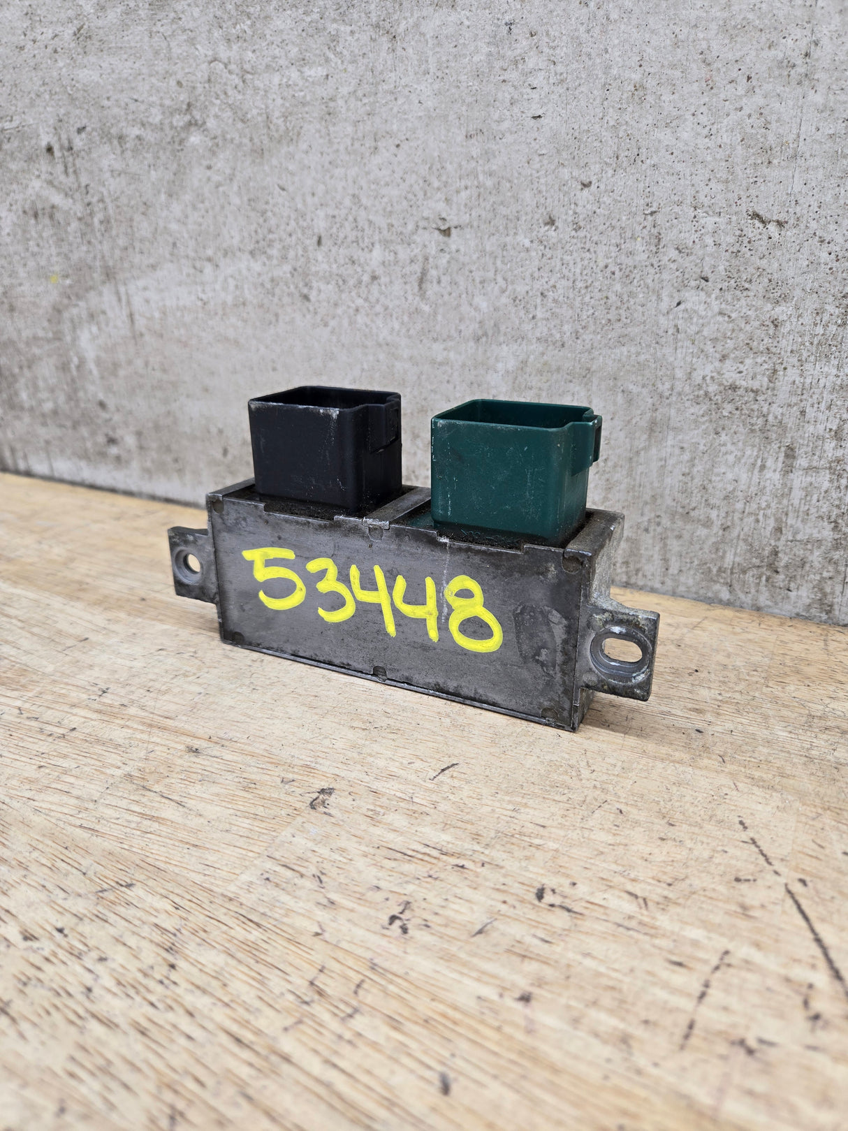 2000-2010 OEM Motocraft Diesel Glow Plug Module Relay Switch for 7.3L 6.0L 6.4L Powerstroke