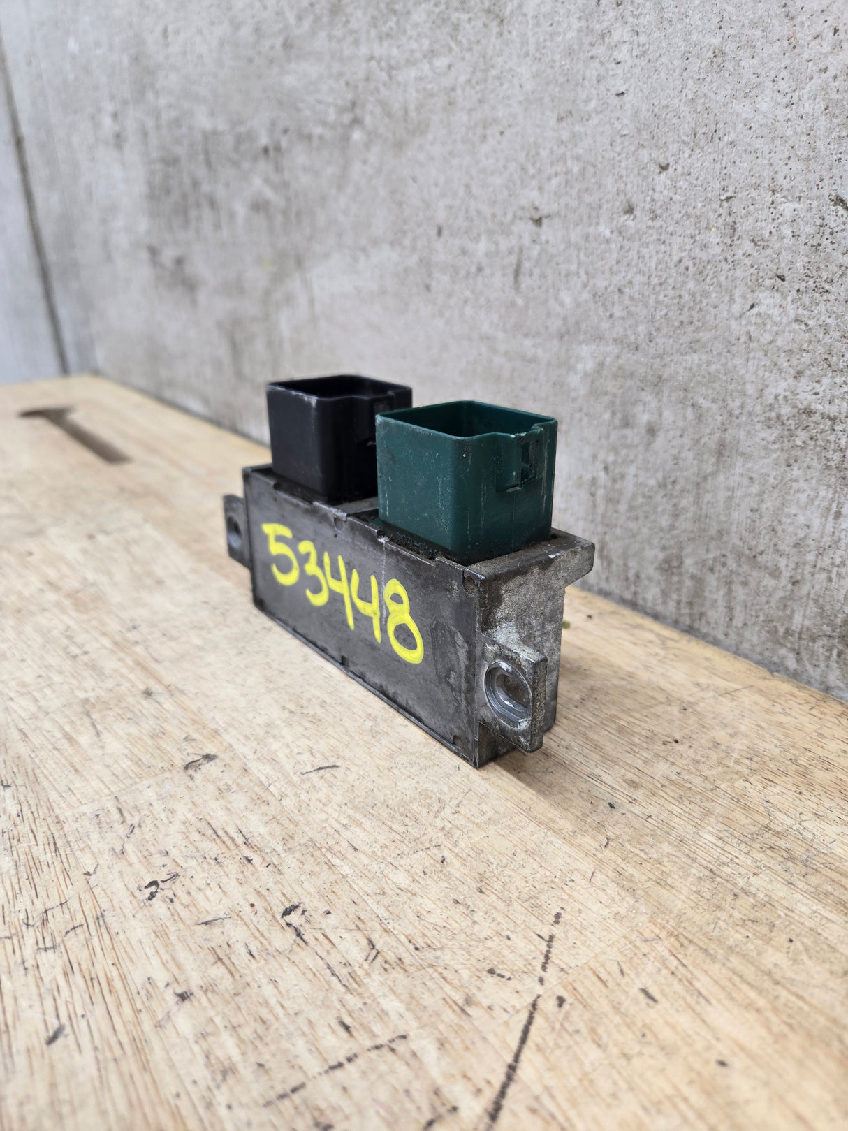 2000-2010 OEM Motocraft Diesel Glow Plug Module Relay Switch for 7.3L 6.0L 6.4L Powerstroke