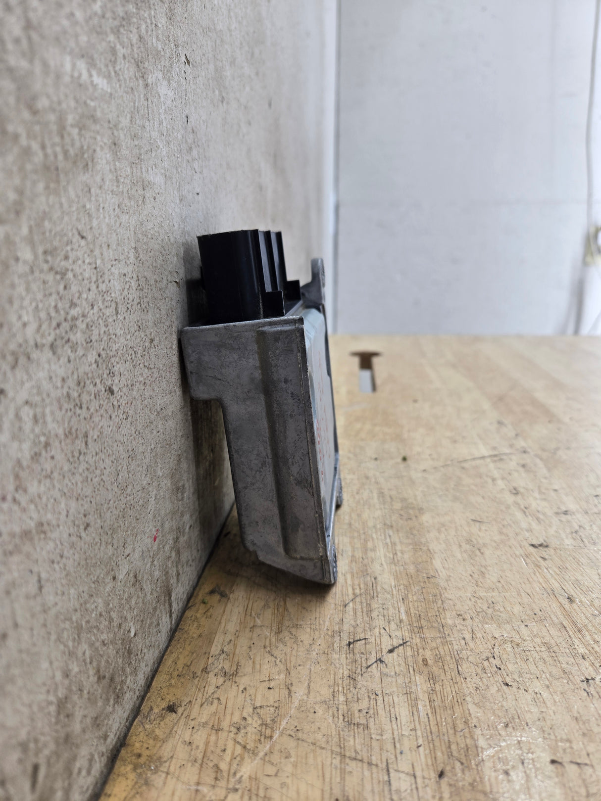 2000 Ford Electronic Crash Sensor Control Module OEM p131 / YC3A-14B321-BB