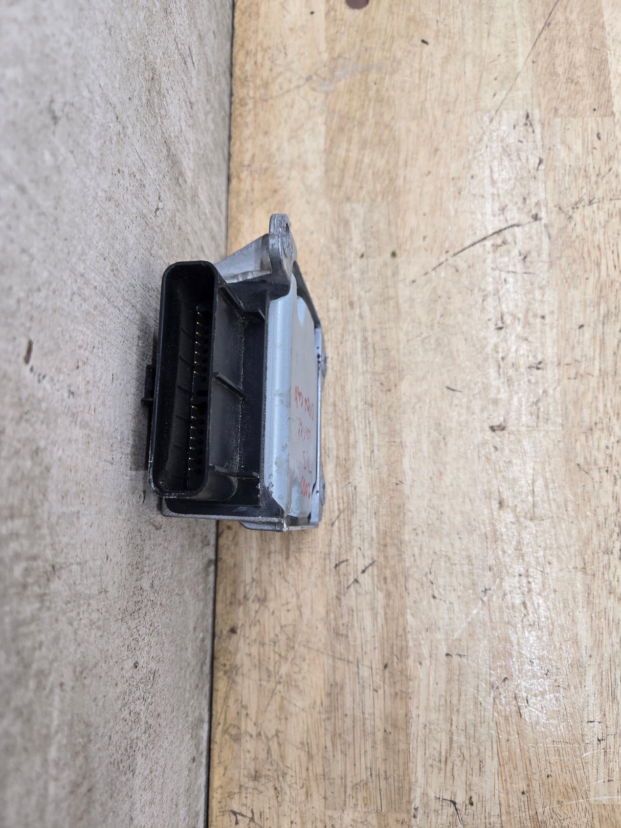 2000 Ford Electronic Crash Sensor Control Module OEM p131 / YC3A-14B321-BB