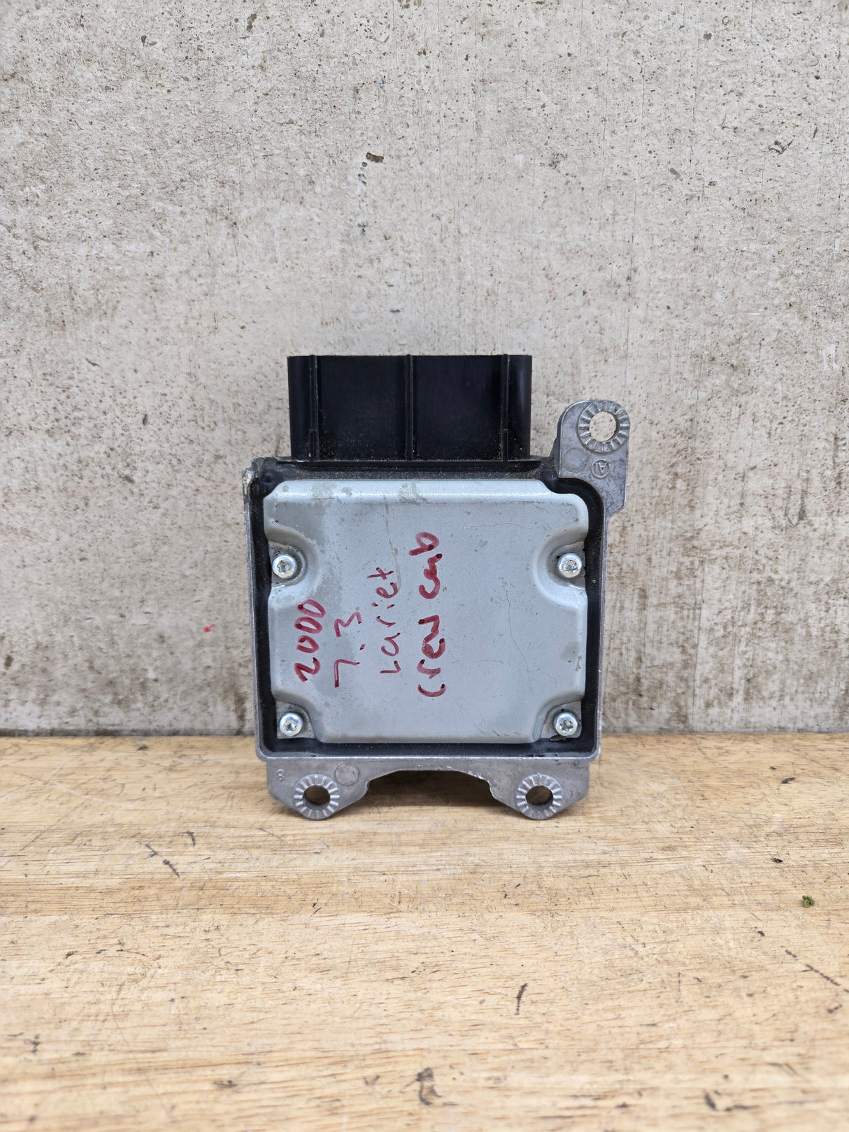 2000 Ford Electronic Crash Sensor Control Module OEM p131 / YC3A-14B321-BB