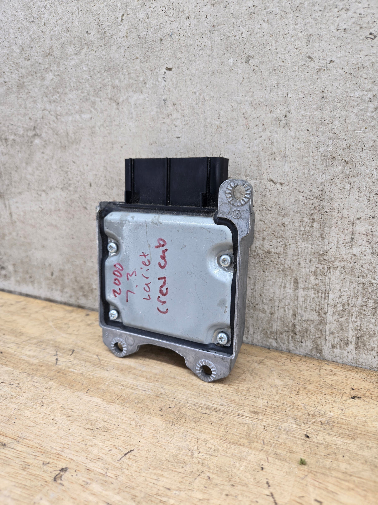 2000 Ford Electronic Crash Sensor Control Module OEM p131 / YC3A-14B321-BB