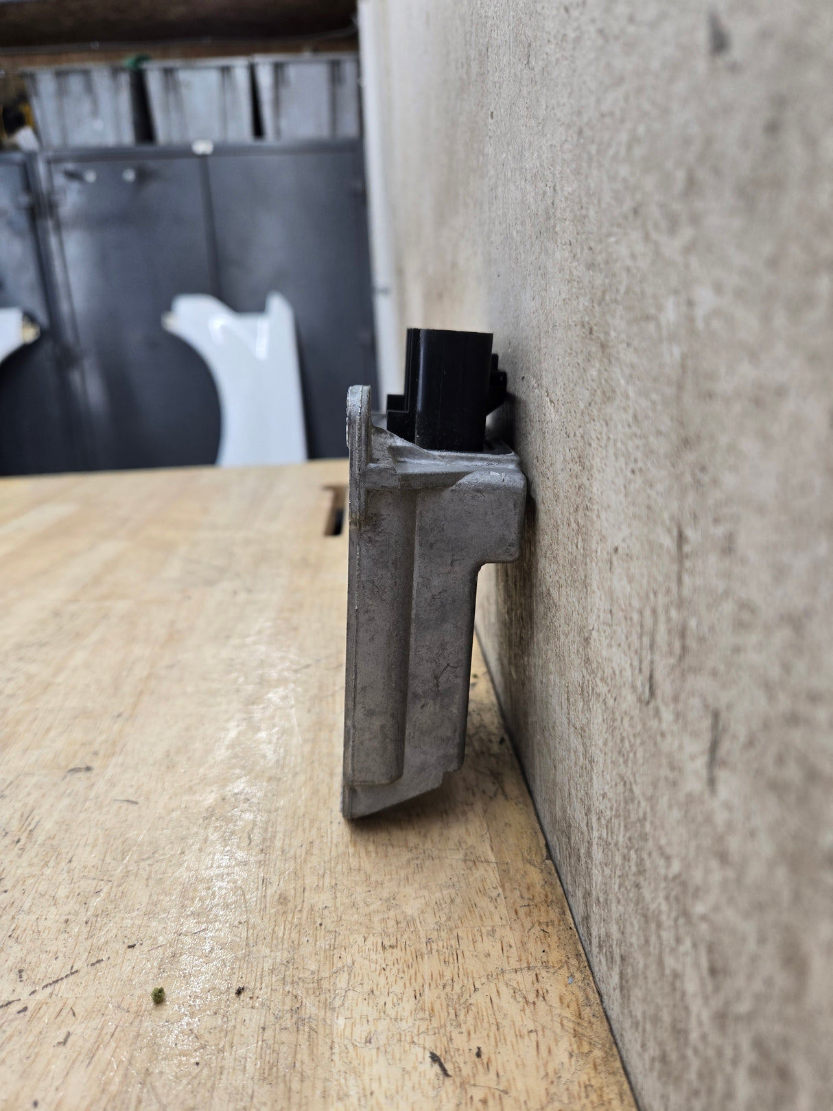 2000 Ford Electronic Crash Sensor Control Module OEM p131 / YC3A-14B321-BB