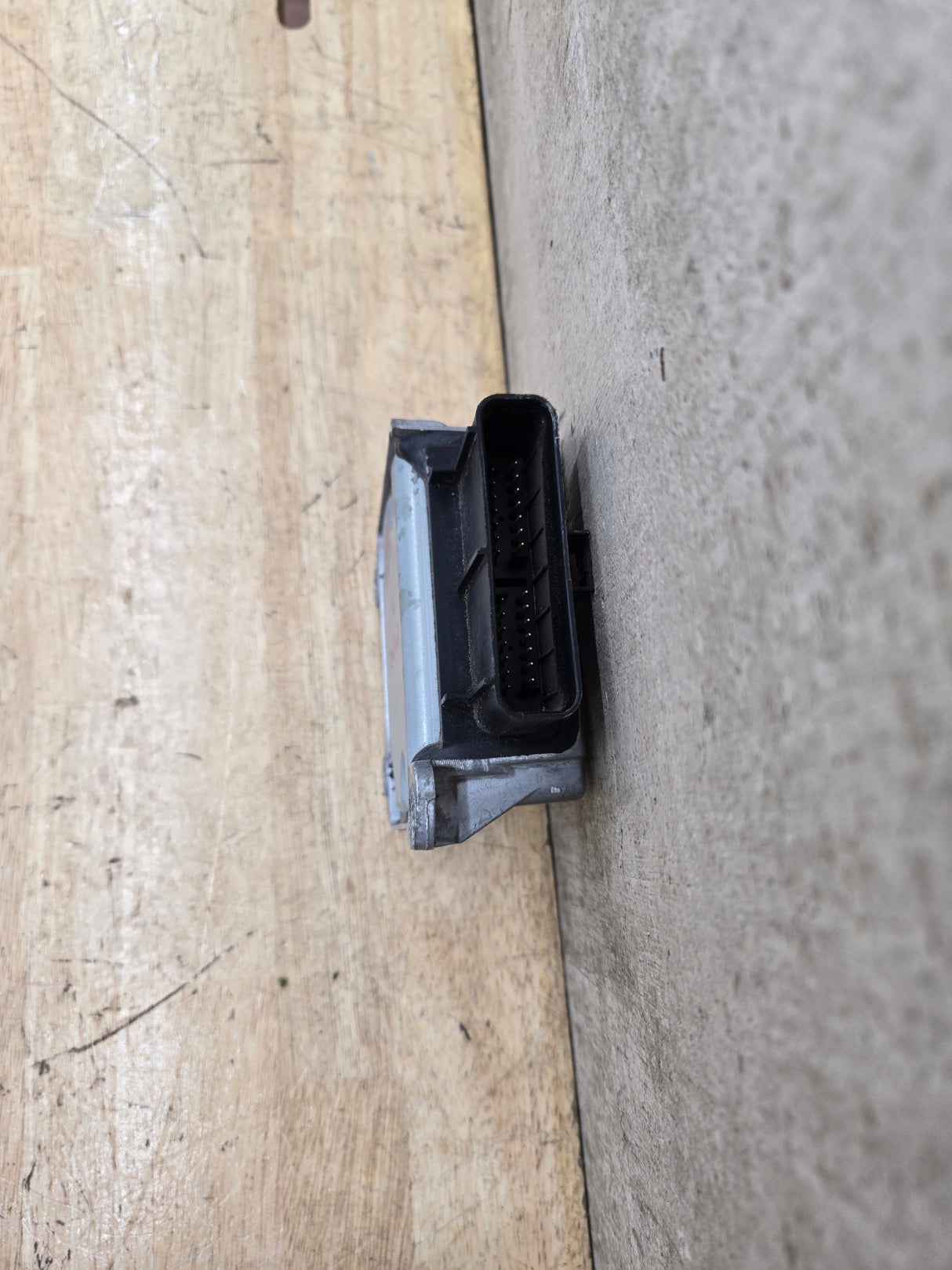 2000 Ford Electronic Crash Sensor Control Module OEM p131 / YC3A-14B321-BB