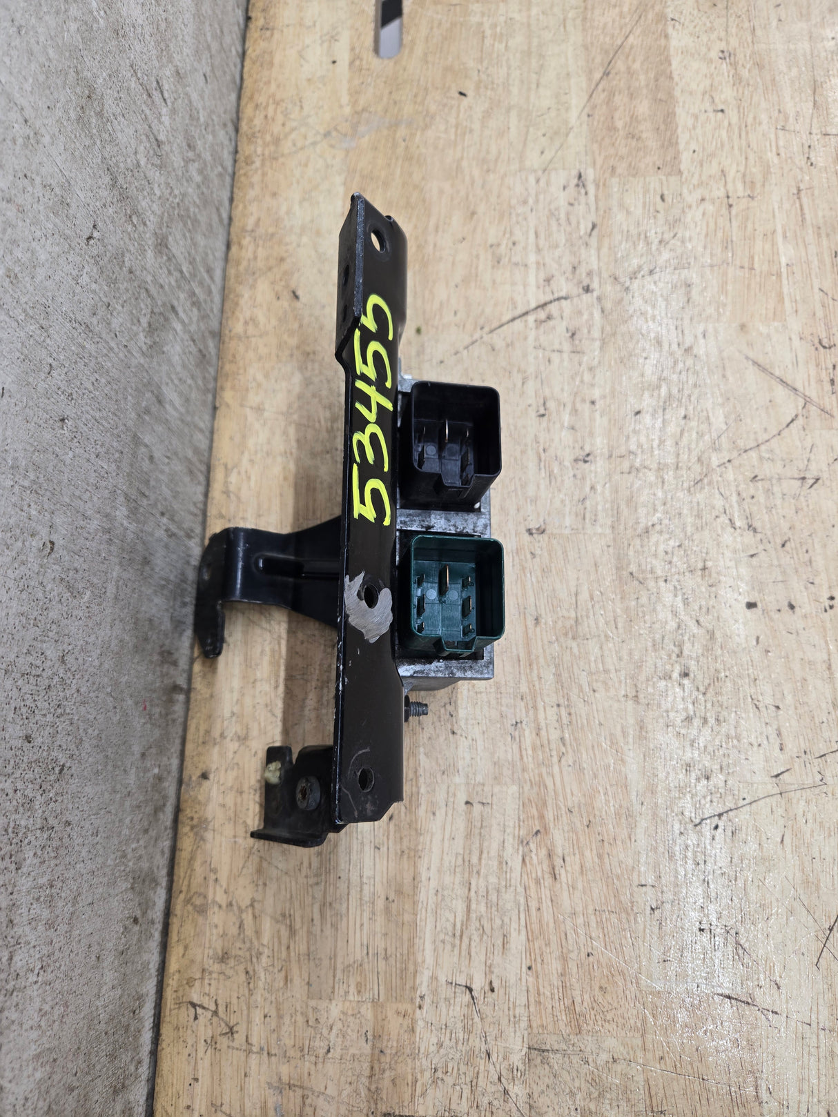 2000-2010 OEM Motocraft Diesel Glow Plug Module Relay Switch for 7.3L 6.0L 6.4L Powerstroke