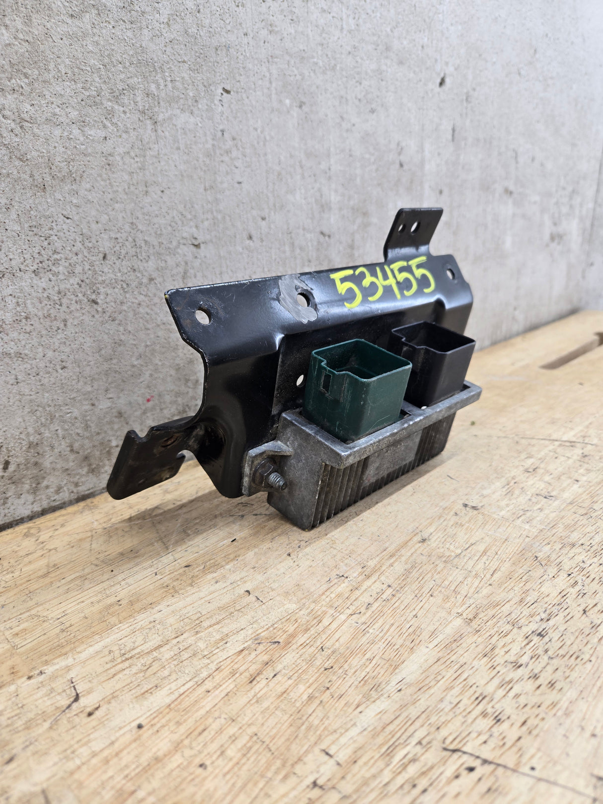 2000-2010 OEM Motocraft Diesel Glow Plug Module Relay Switch for 7.3L 6.0L 6.4L Powerstroke