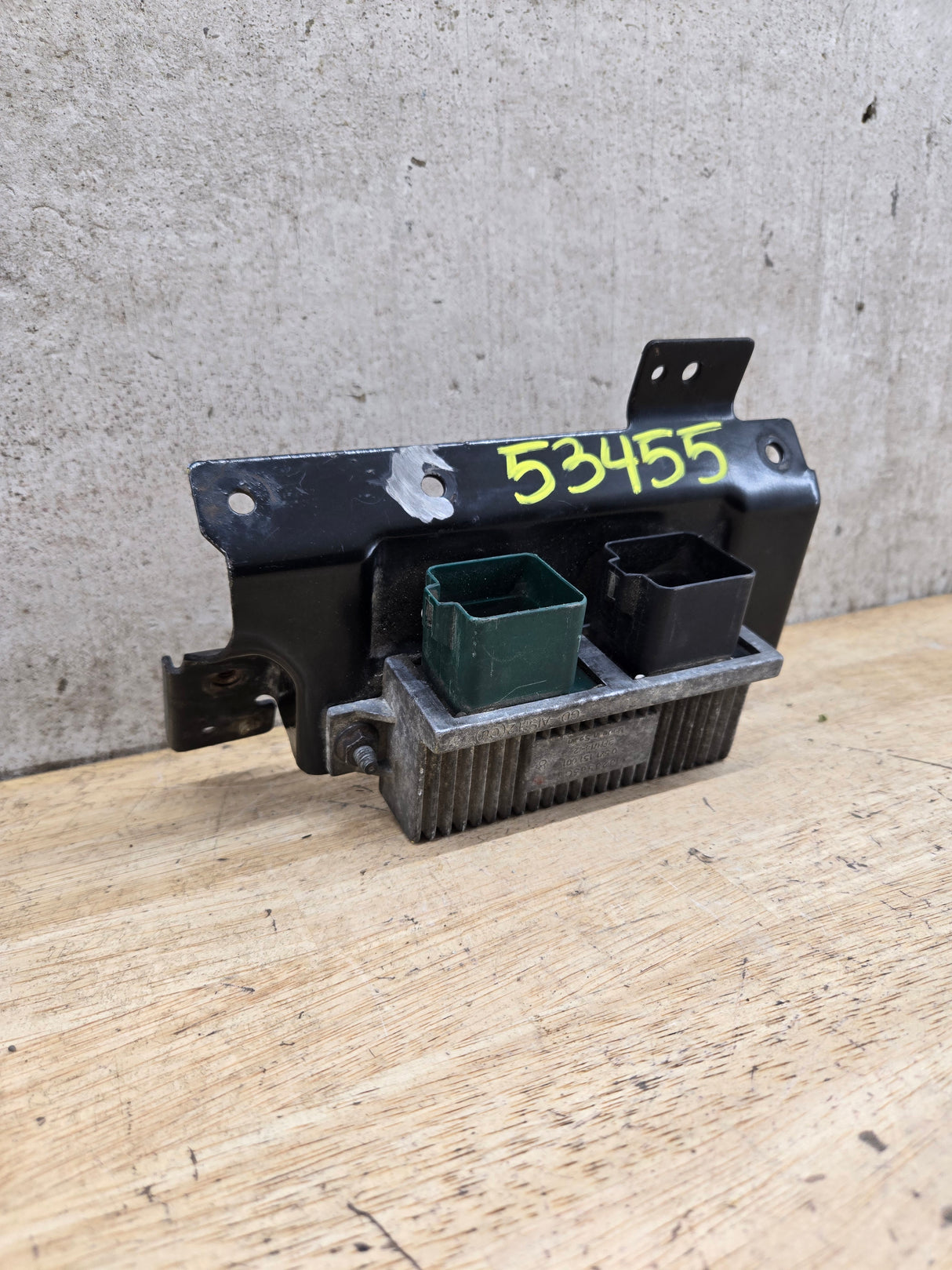 2000-2010 OEM Motocraft Diesel Glow Plug Module Relay Switch for 7.3L 6.0L 6.4L Powerstroke