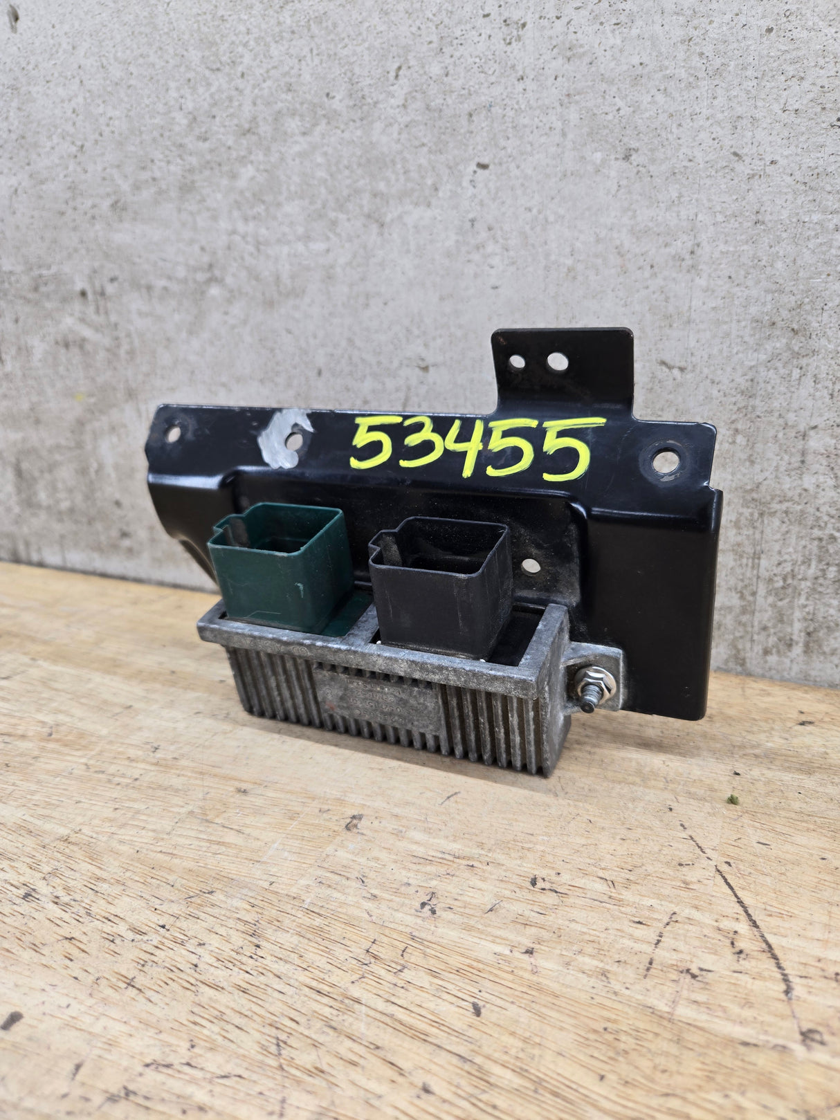 2000-2010 OEM Motocraft Diesel Glow Plug Module Relay Switch for 7.3L 6.0L 6.4L Powerstroke